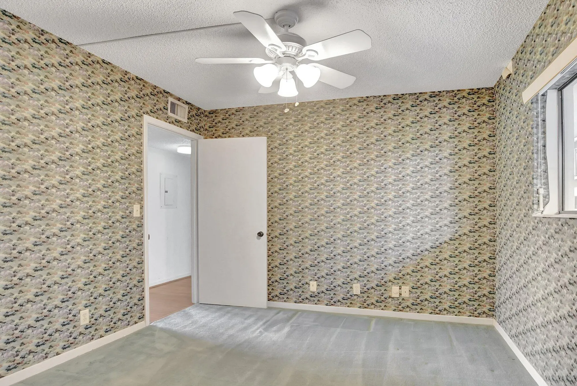 Property Slideshow image 19 of 49 | 5340 las verdes cir 208, Delray Beach, FL, 33484