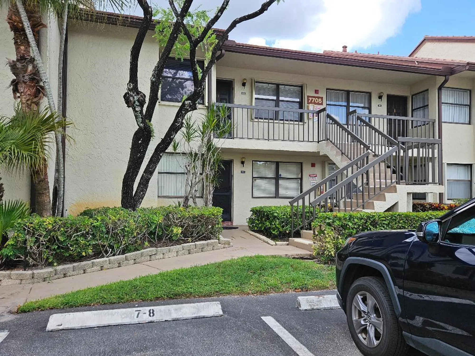 Property Slideshow image 1 of 16 | 7706 tahiti ln 103, Lake Worth, FL, 33467
