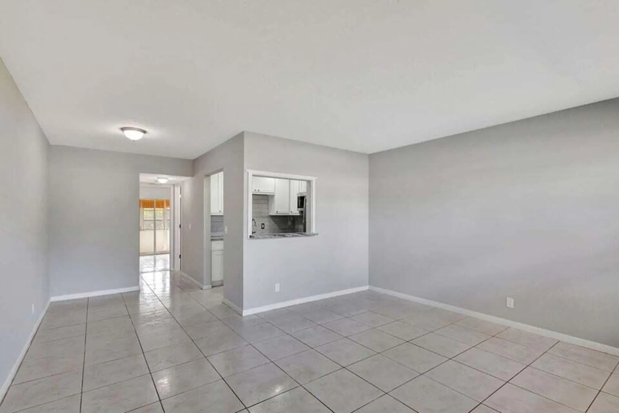 Property Slideshow image 12 of 34 | 27 camden b, West Palm Beach, FL, 33417