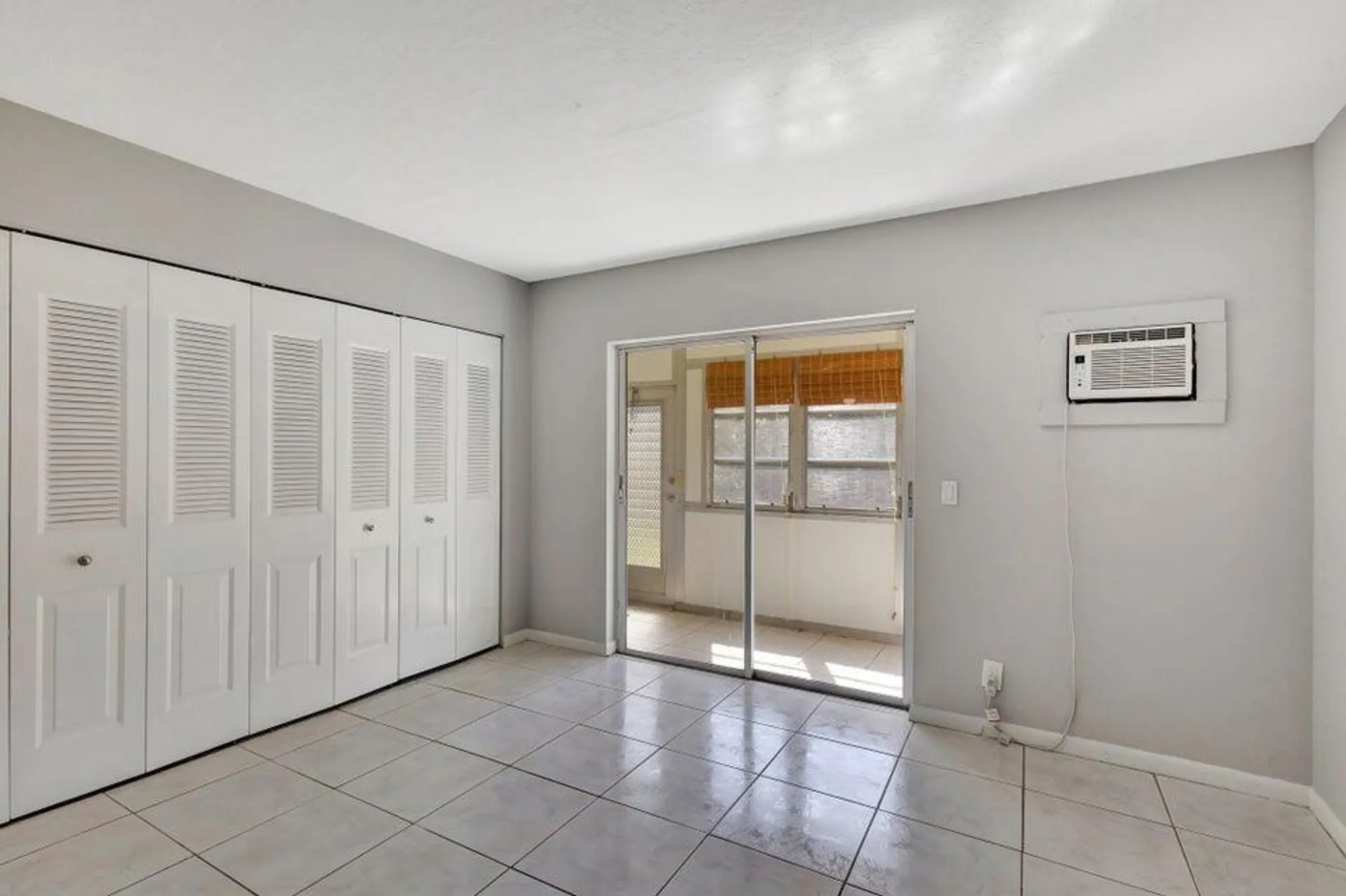 Property Slideshow image 19 of 34 | 27 camden b, West Palm Beach, FL, 33417