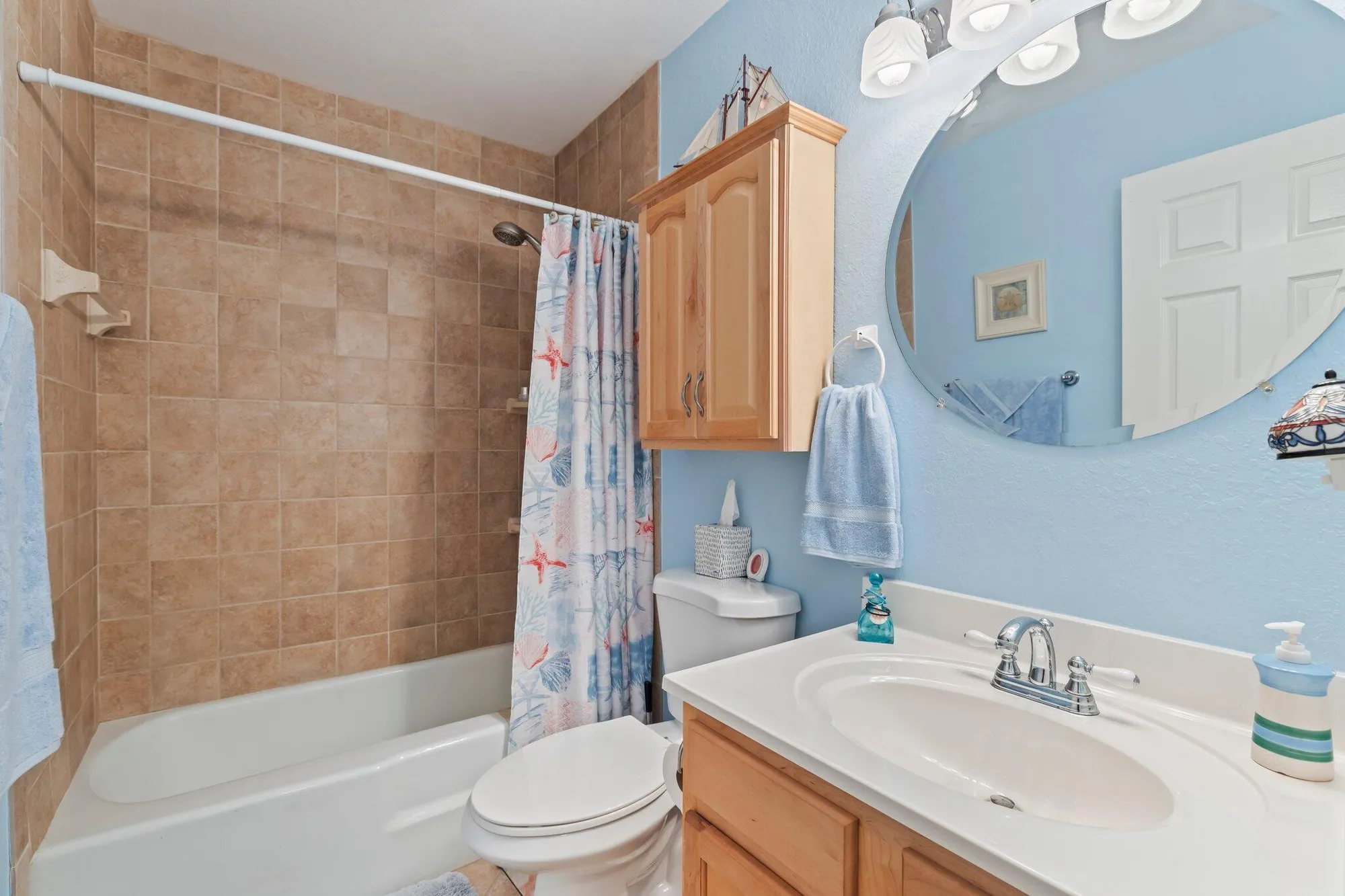 Property Slideshow image 12 of 33 | 1181 carlton ct apt 202, Fort Pierce, FL, 34949