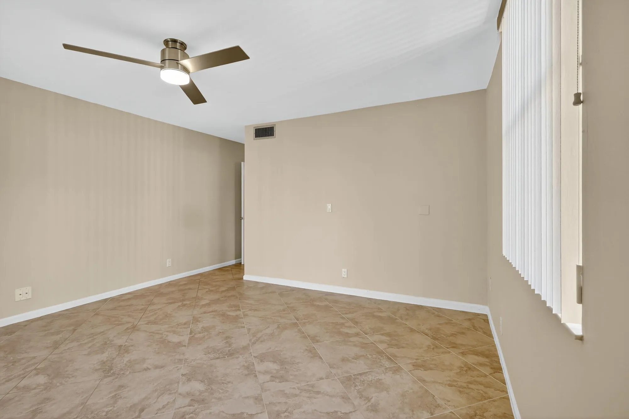 Property Slideshow image 21 of 41 | 14747 cumberland dr 3010, Delray Beach, FL, 33446
