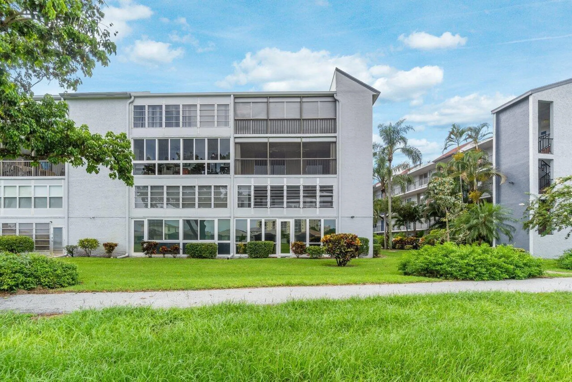 Property Slideshow image 31 of 41 | 14747 cumberland dr 3010, Delray Beach, FL, 33446