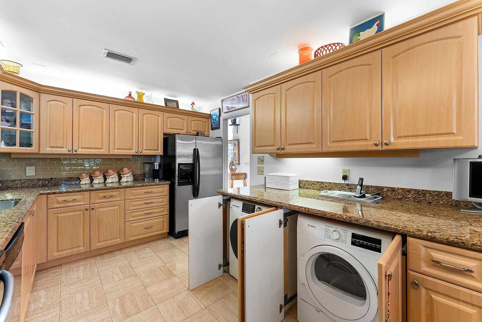 Property Slideshow image 14 of 56 | 27 eastgate dr b, Boynton Beach, FL, 33436