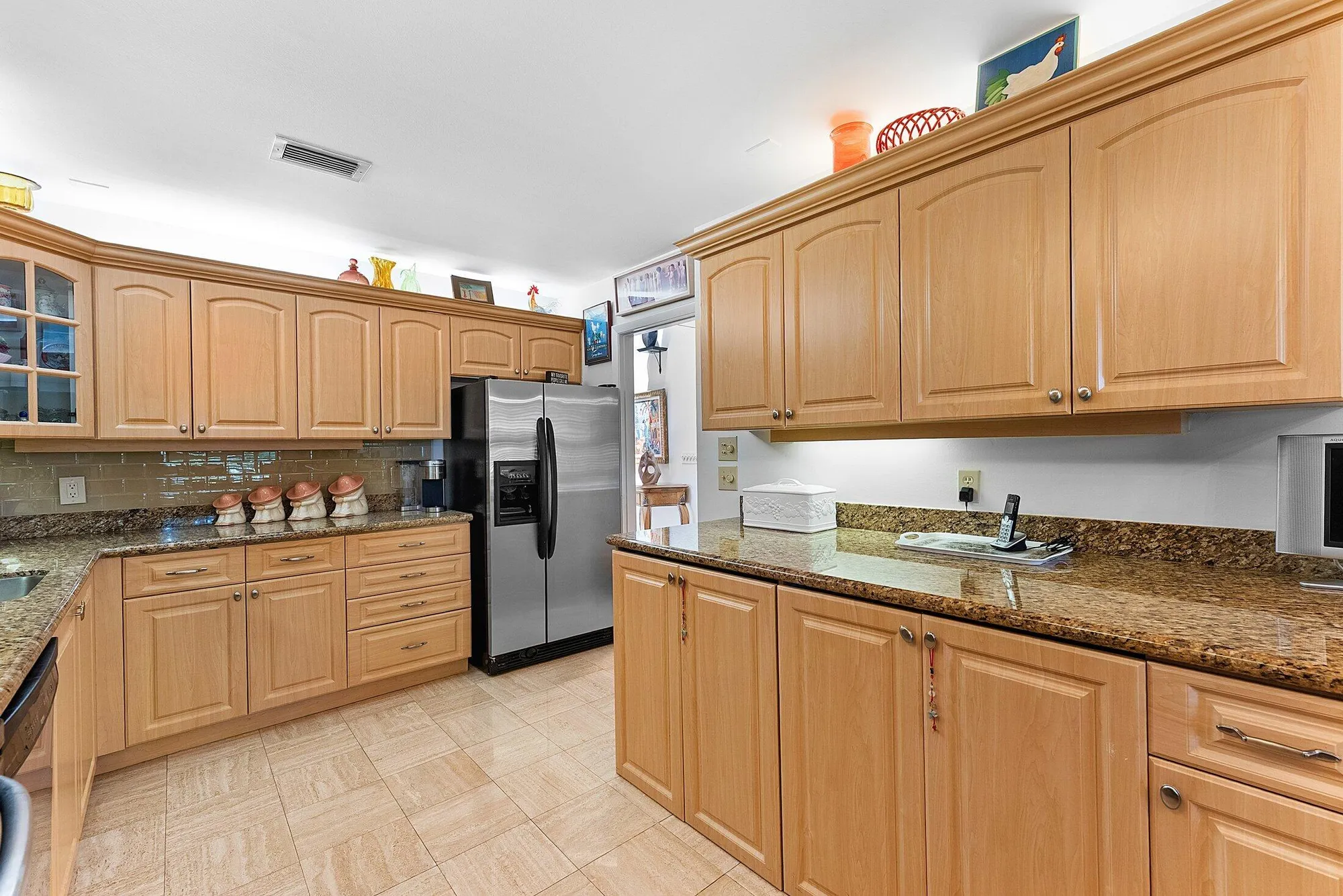Property Slideshow image 13 of 56 | 27 eastgate dr b, Boynton Beach, FL, 33436