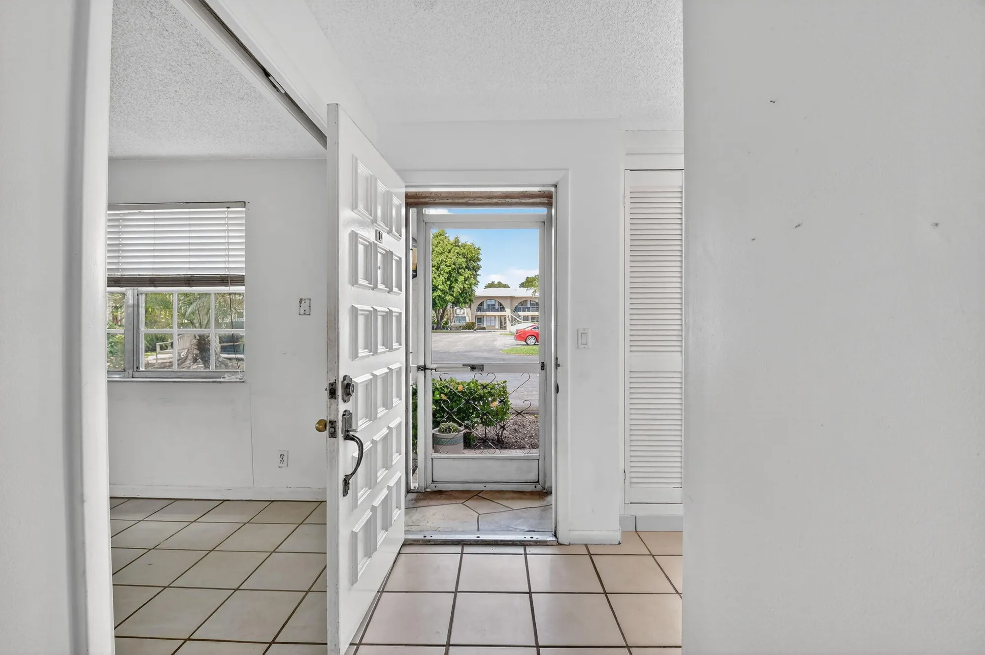 Property Slideshow image 5 of 27 | 13682 via flora d, Delray Beach, FL, 33484