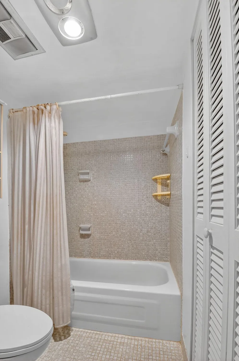 Property Slideshow image 15 of 27 | 13682 via flora d, Delray Beach, FL, 33484
