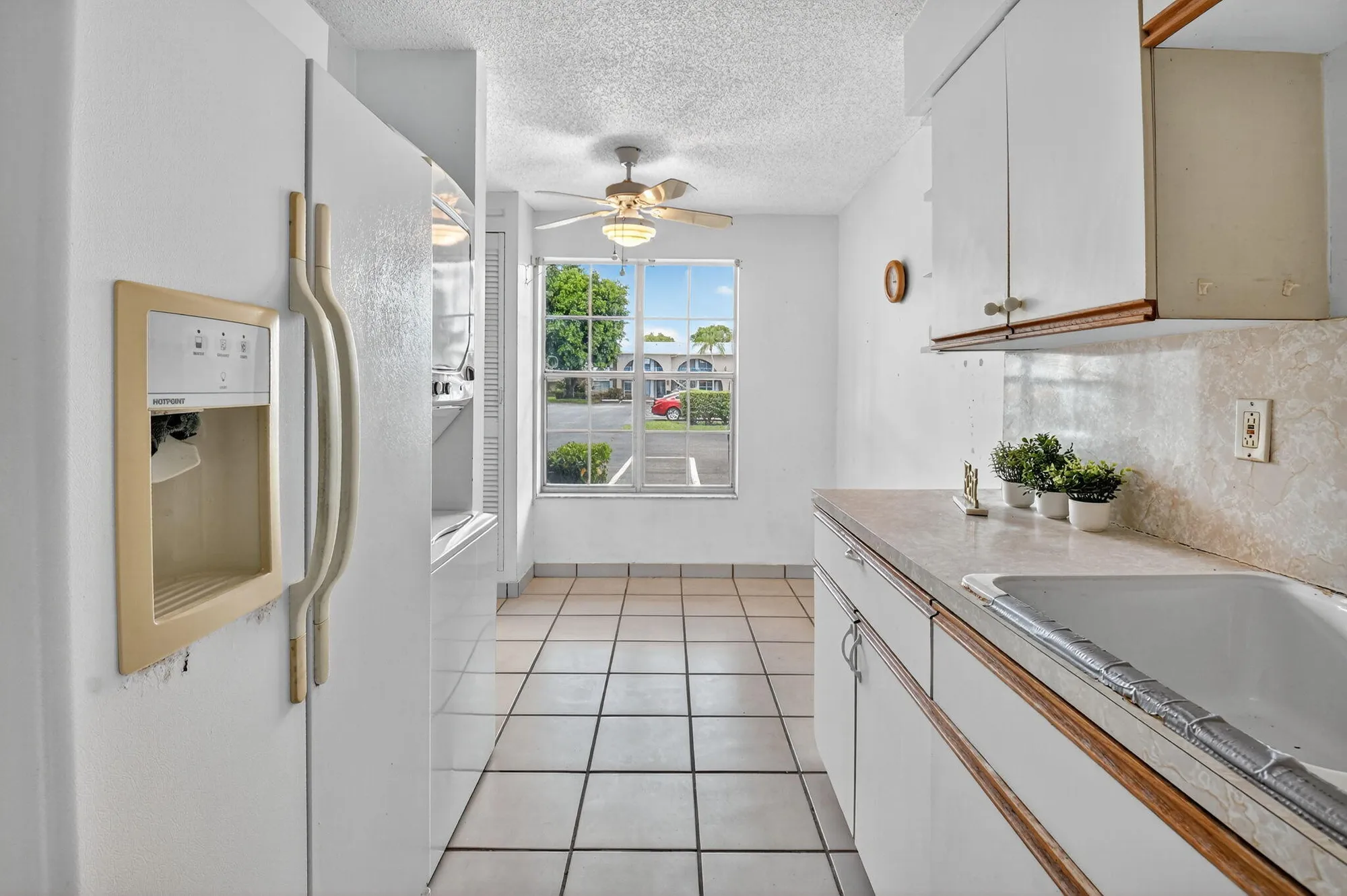 Property Slideshow image 7 of 27 | 13682 via flora d, Delray Beach, FL, 33484