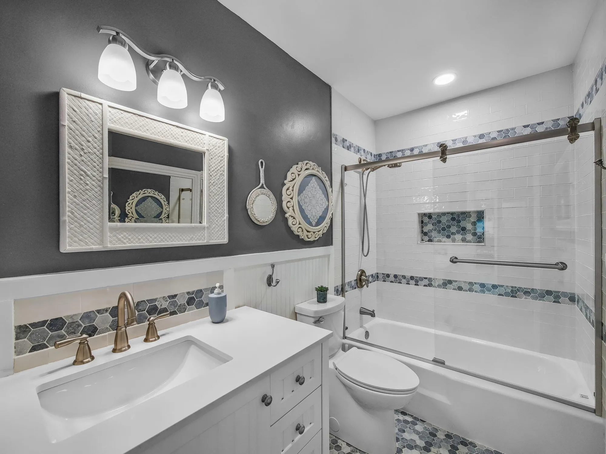 Property Slideshow image 12 of 24 | 9480 se little club way n, Jupiter, FL, 33469