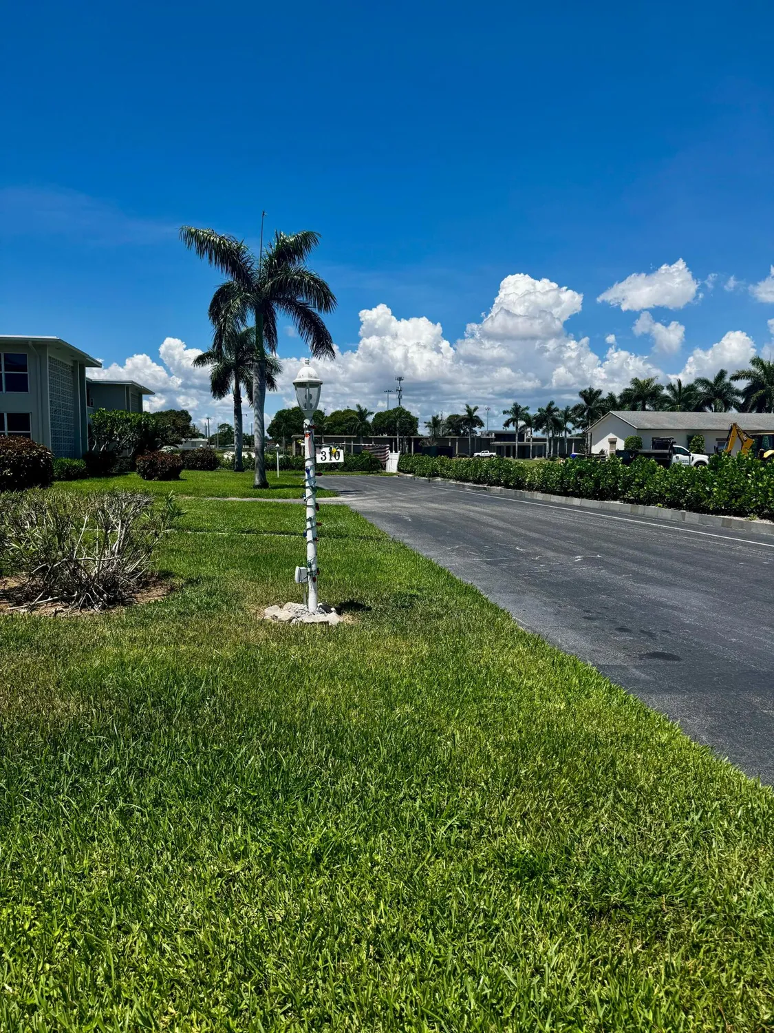 Property Slideshow image 2 of 14 | 310 north blvd apt 2a, Boynton Beach, FL, 33435