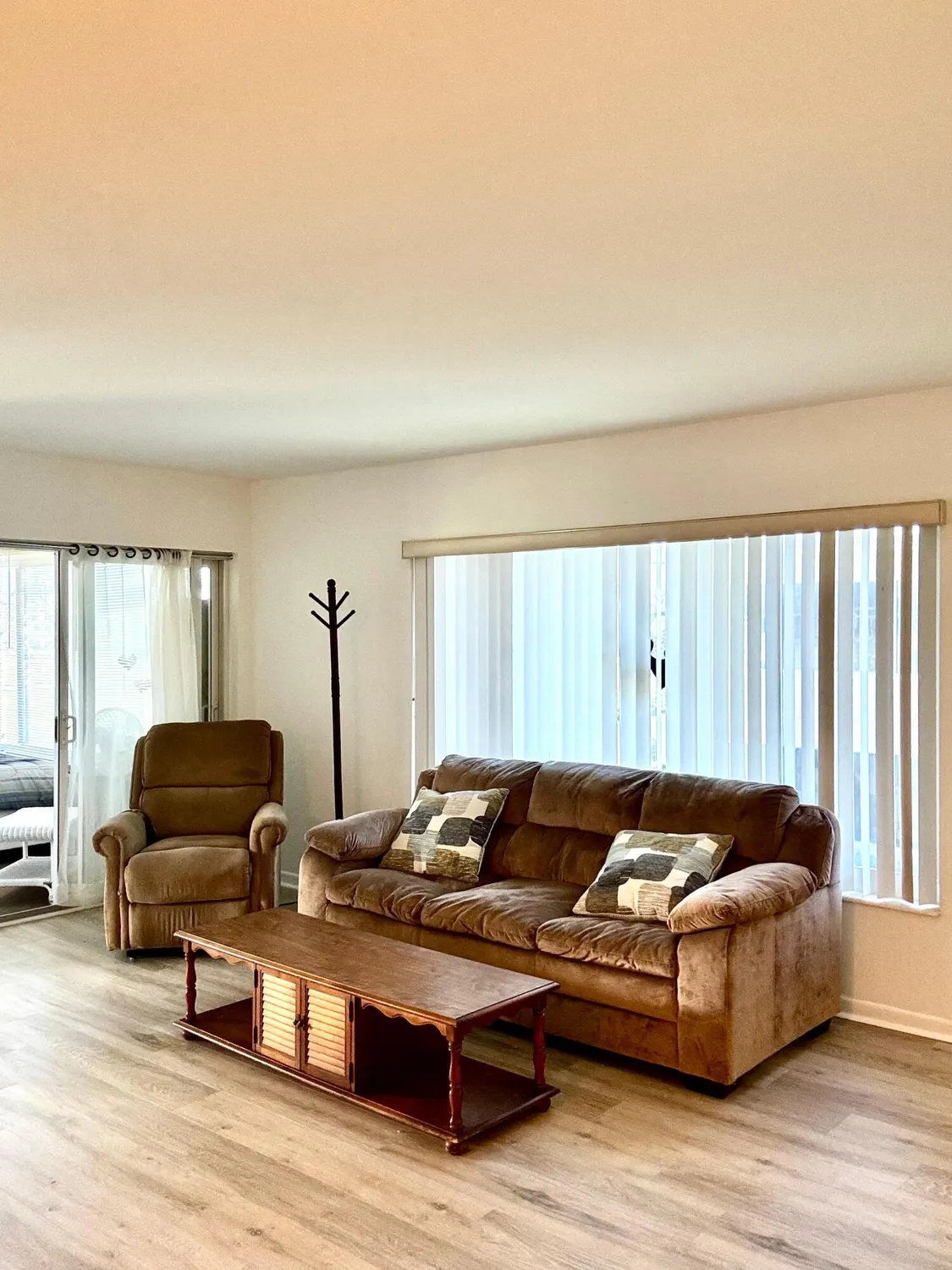 Property Slideshow image 4 of 14 | 310 north blvd apt 2a, Boynton Beach, FL, 33435