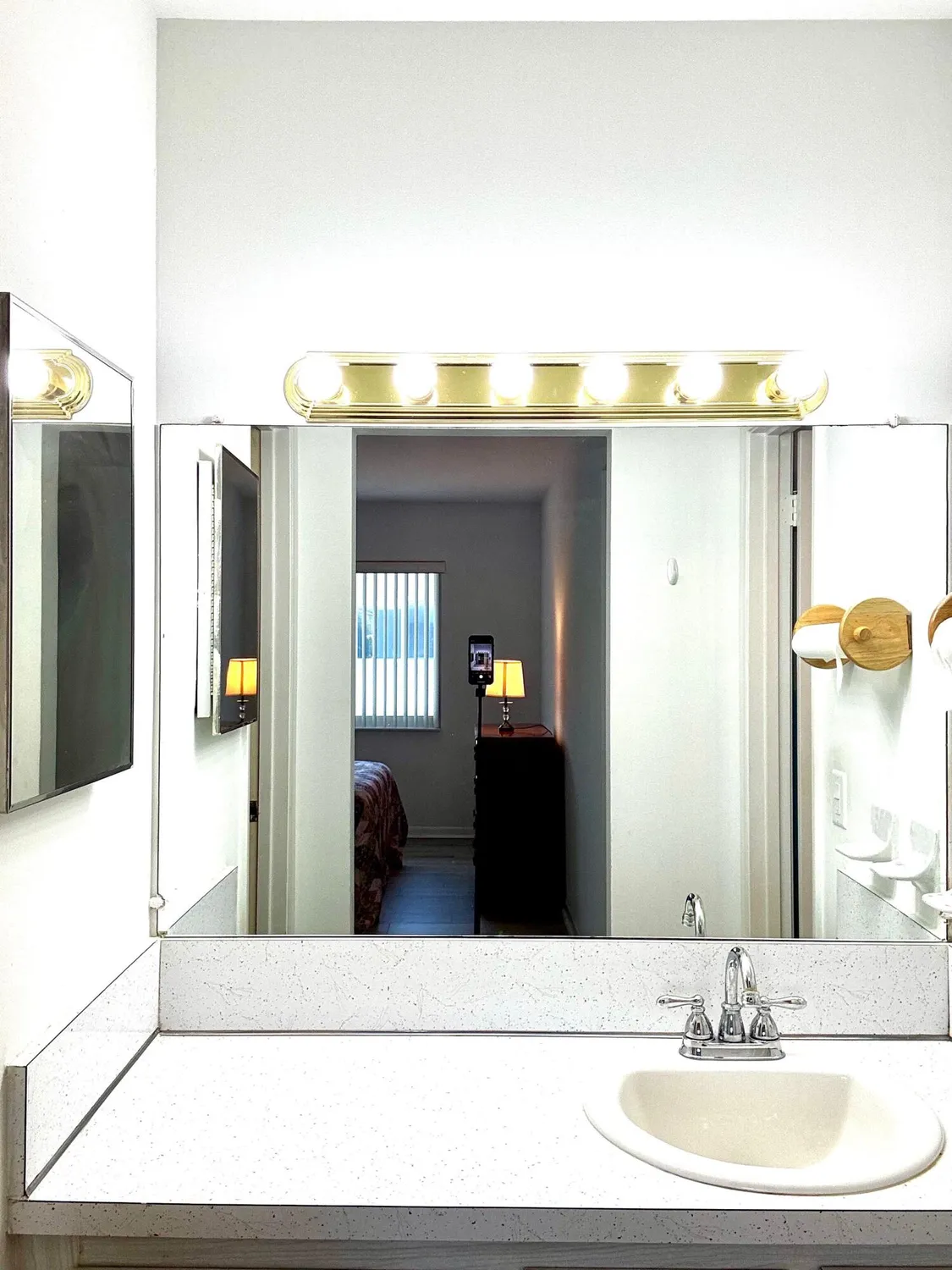 Property Slideshow image 10 of 14 | 310 north blvd apt 2a, Boynton Beach, FL, 33435