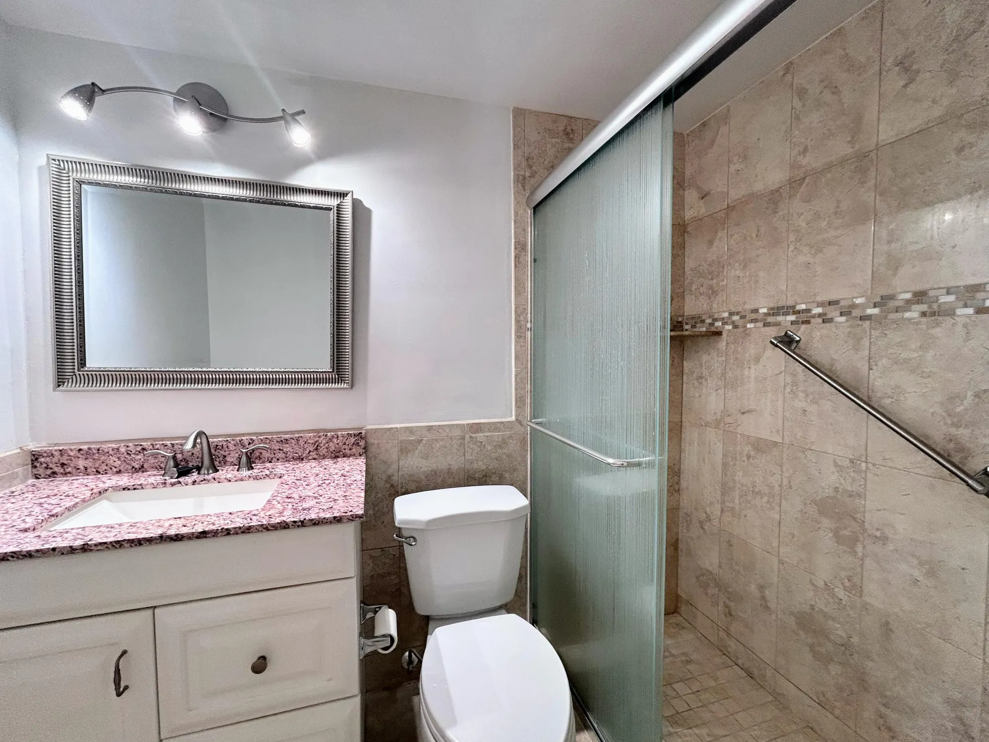 Property Slideshow image 22 of 61 | 530 horizons 205, Boynton Beach, FL, 33435