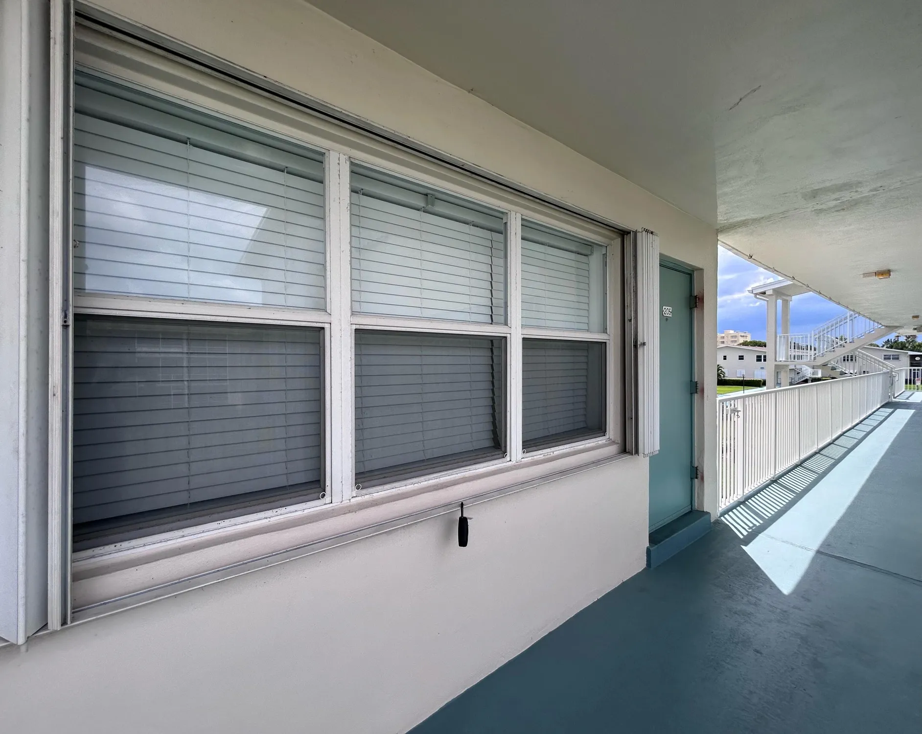 Property Slideshow image 5 of 61 | 530 horizons 205, Boynton Beach, FL, 33435