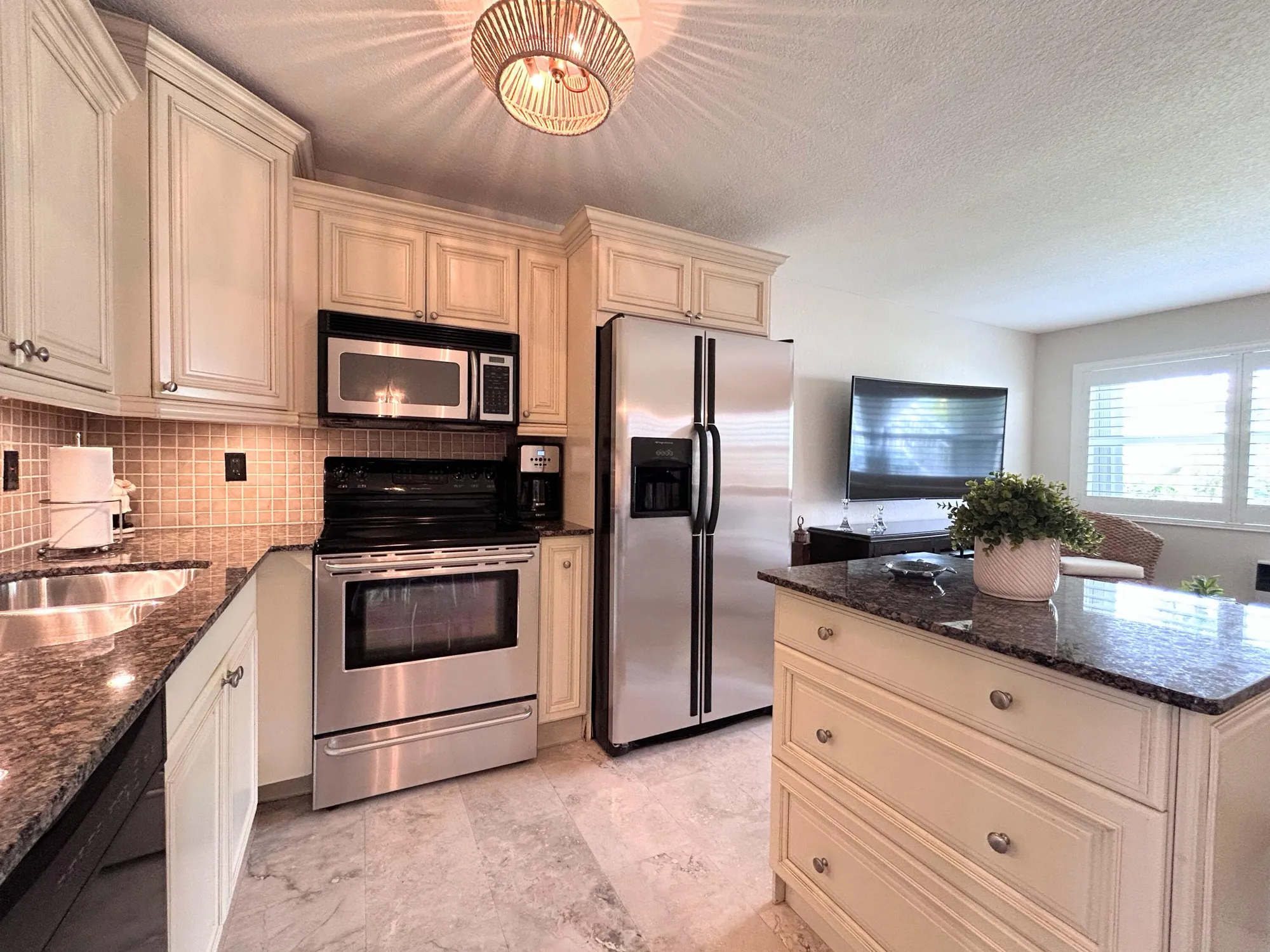 Property Slideshow image 10 of 57 | 200 horizons 111, Boynton Beach, FL, 33435