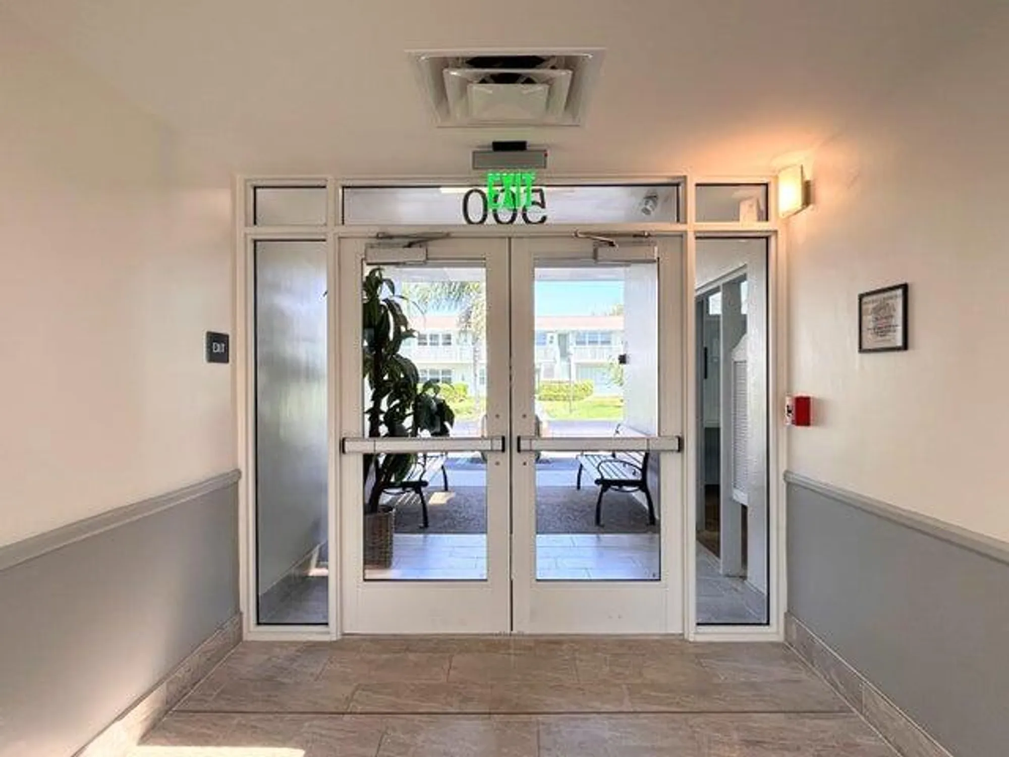 Property Slideshow image 29 of 61 | 530 horizons 205, Boynton Beach, FL, 33435