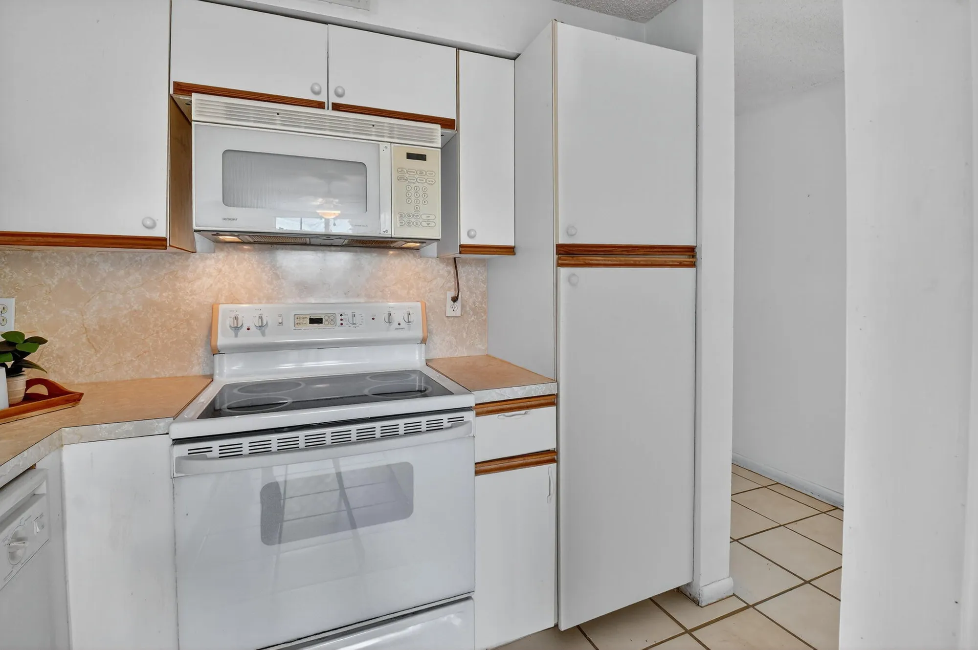 Property Slideshow image 8 of 27 | 13682 via flora d, Delray Beach, FL, 33484