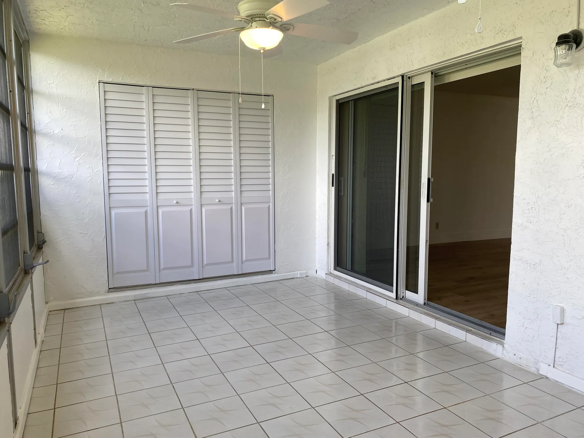 Property Slideshow image 21 of 26 | 127 lake susan dr, West Palm Beach, FL, 33411