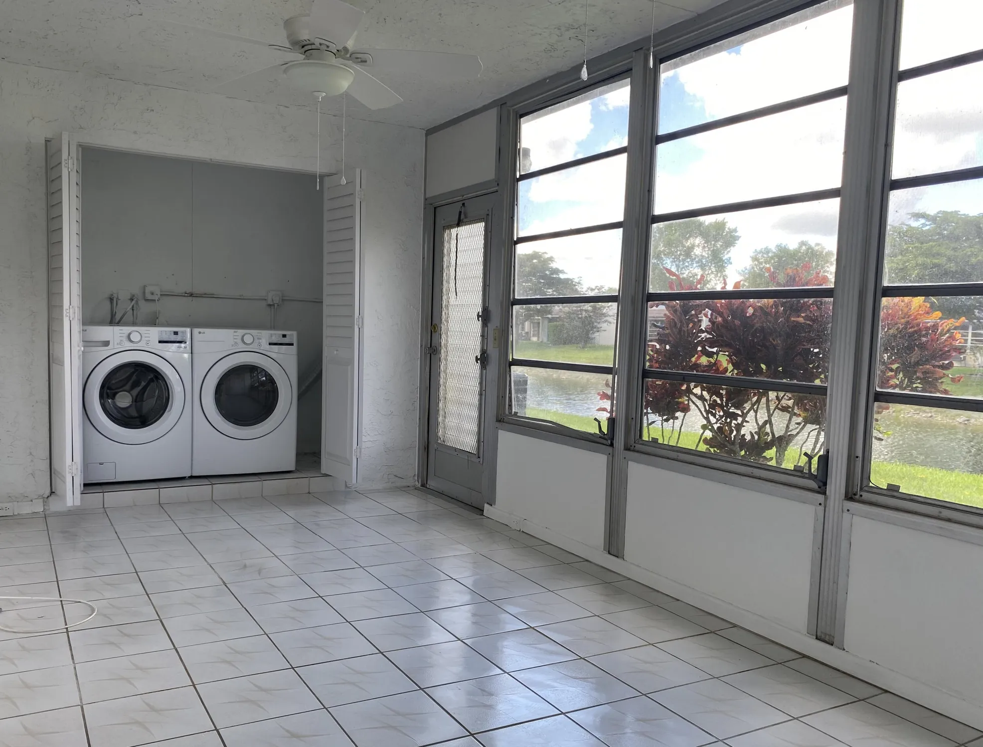 Property Slideshow image 22 of 26 | 127 lake susan dr, West Palm Beach, FL, 33411