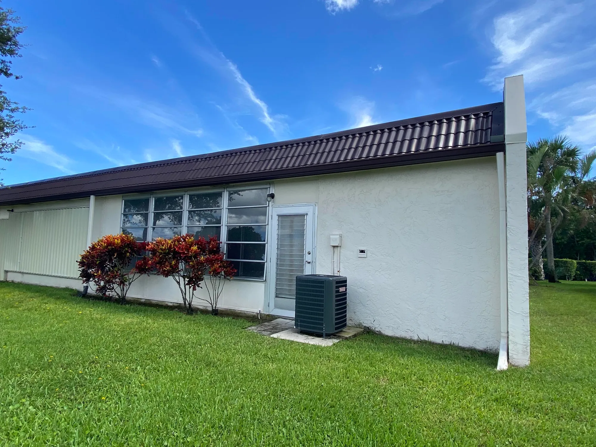 Property Slideshow image 25 of 26 | 127 lake susan dr, West Palm Beach, FL, 33411