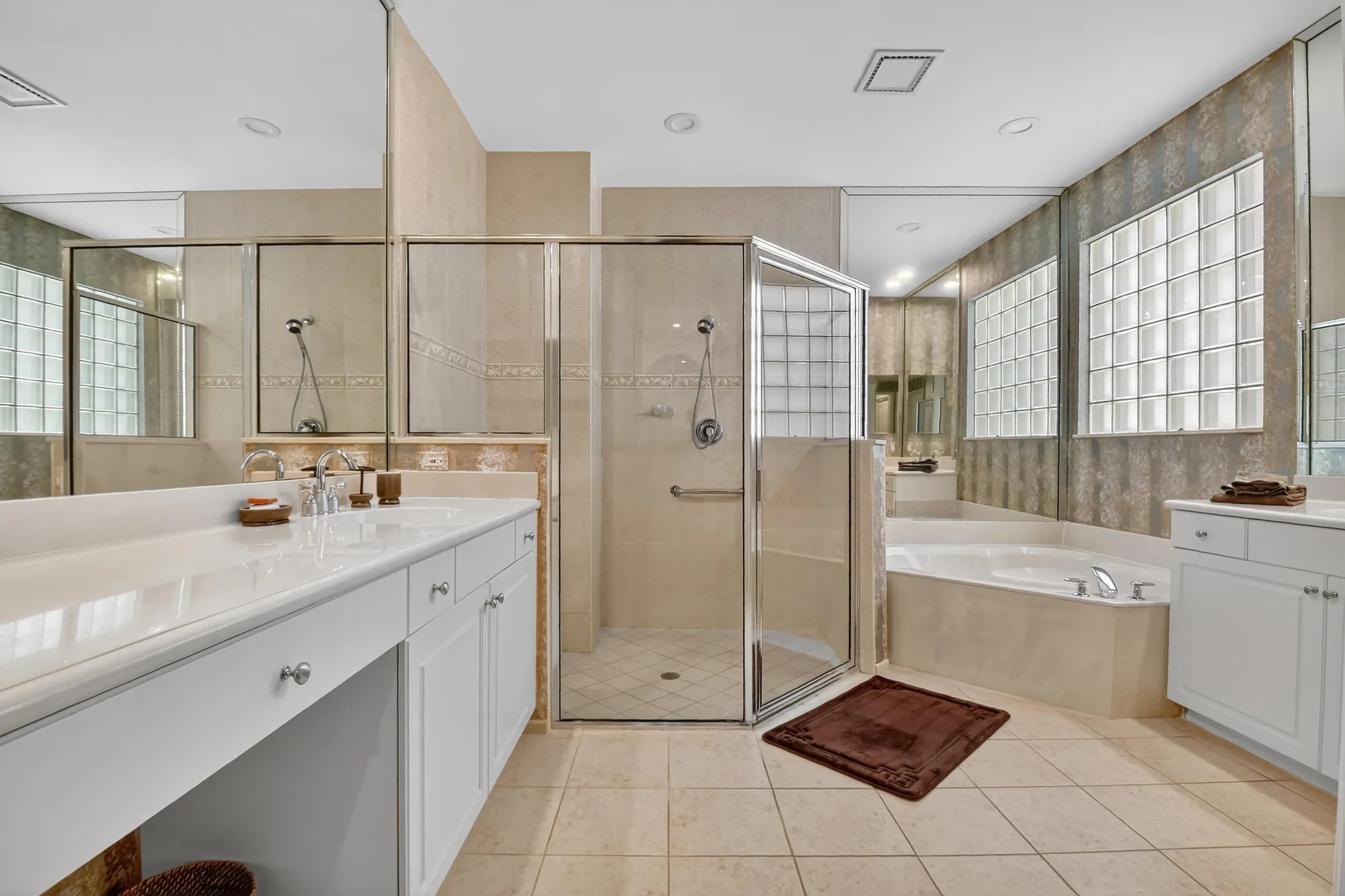 Property Slideshow image 39 of 100 | 10096 armani dr, Boynton Beach, FL, 33437