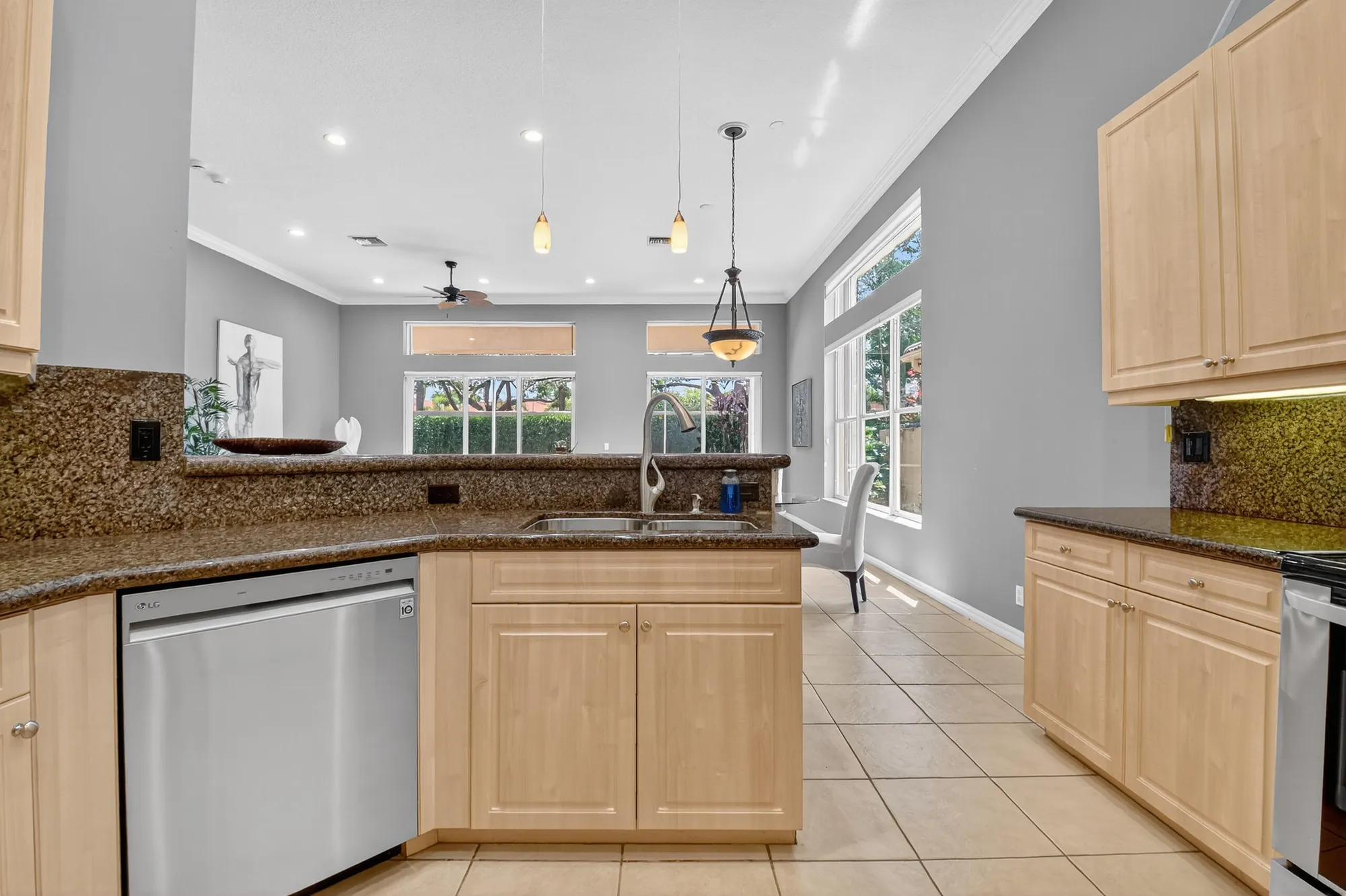 Property Slideshow image 7 of 100 | 10096 armani dr, Boynton Beach, FL, 33437
