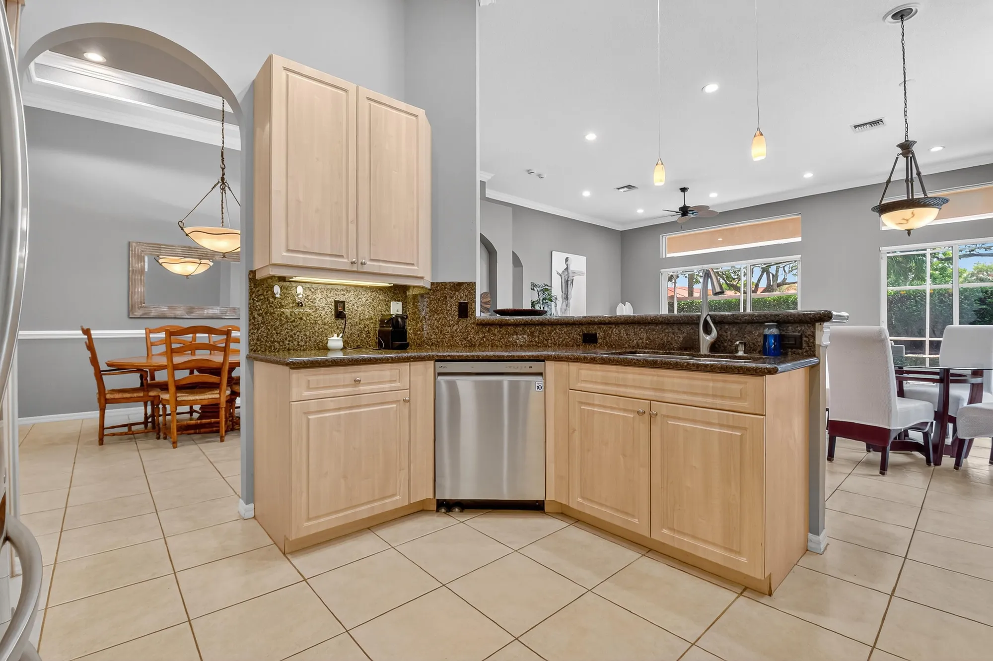 Property Slideshow image 11 of 100 | 10096 armani dr, Boynton Beach, FL, 33437