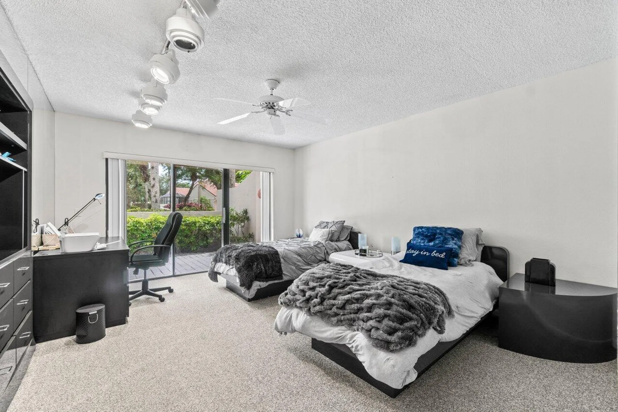 Property Slideshow image 14 of 56 | 25 glens dr w, Boynton Beach, FL, 33436