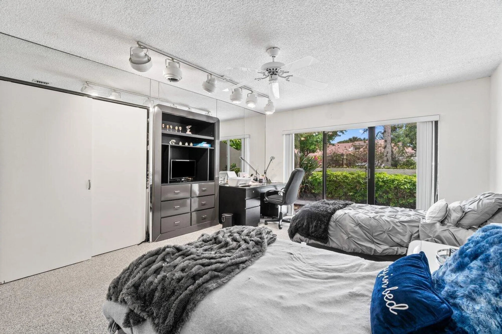 Property Slideshow image 15 of 56 | 25 glens dr w, Boynton Beach, FL, 33436