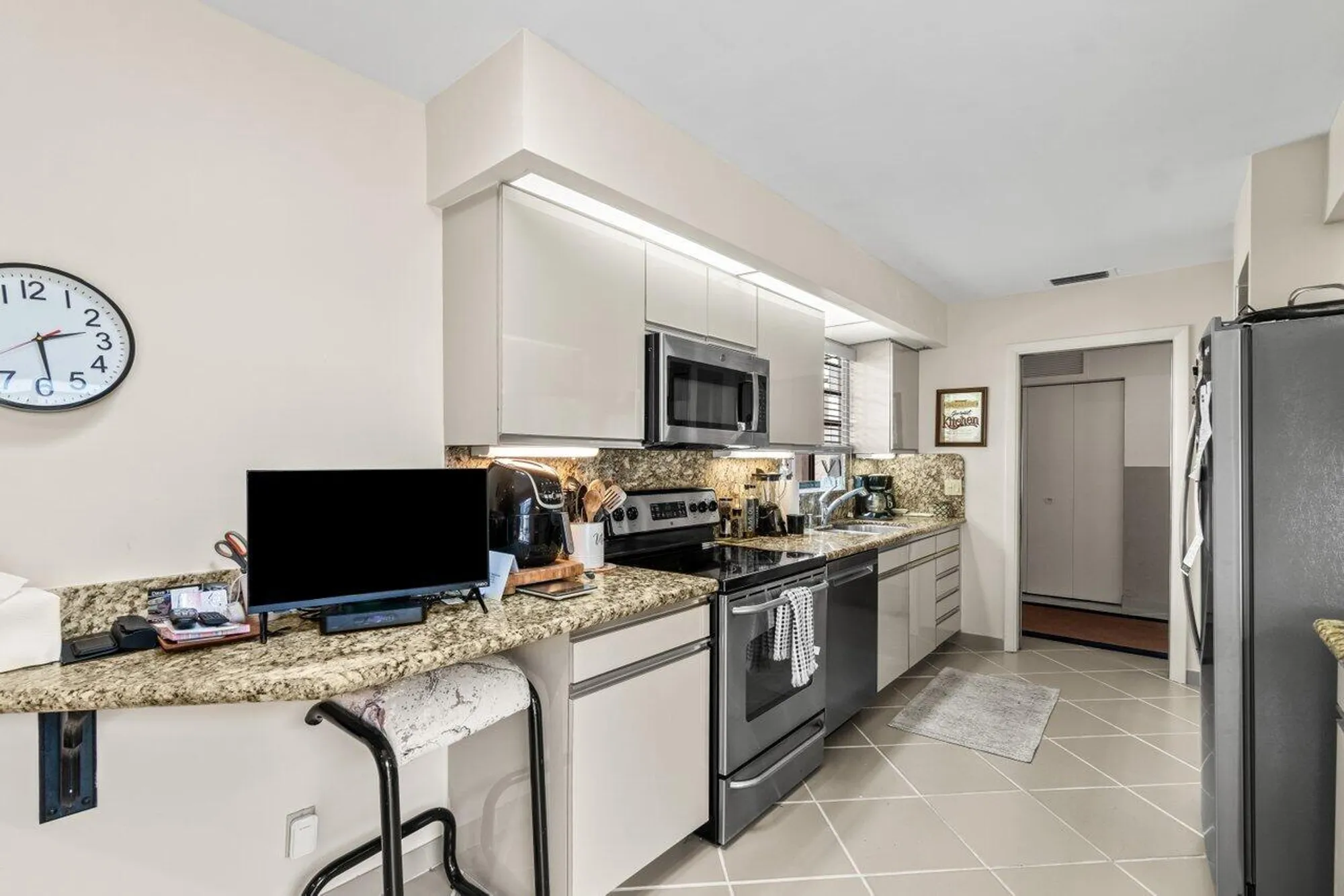 Property Slideshow image 28 of 56 | 25 glens dr w, Boynton Beach, FL, 33436