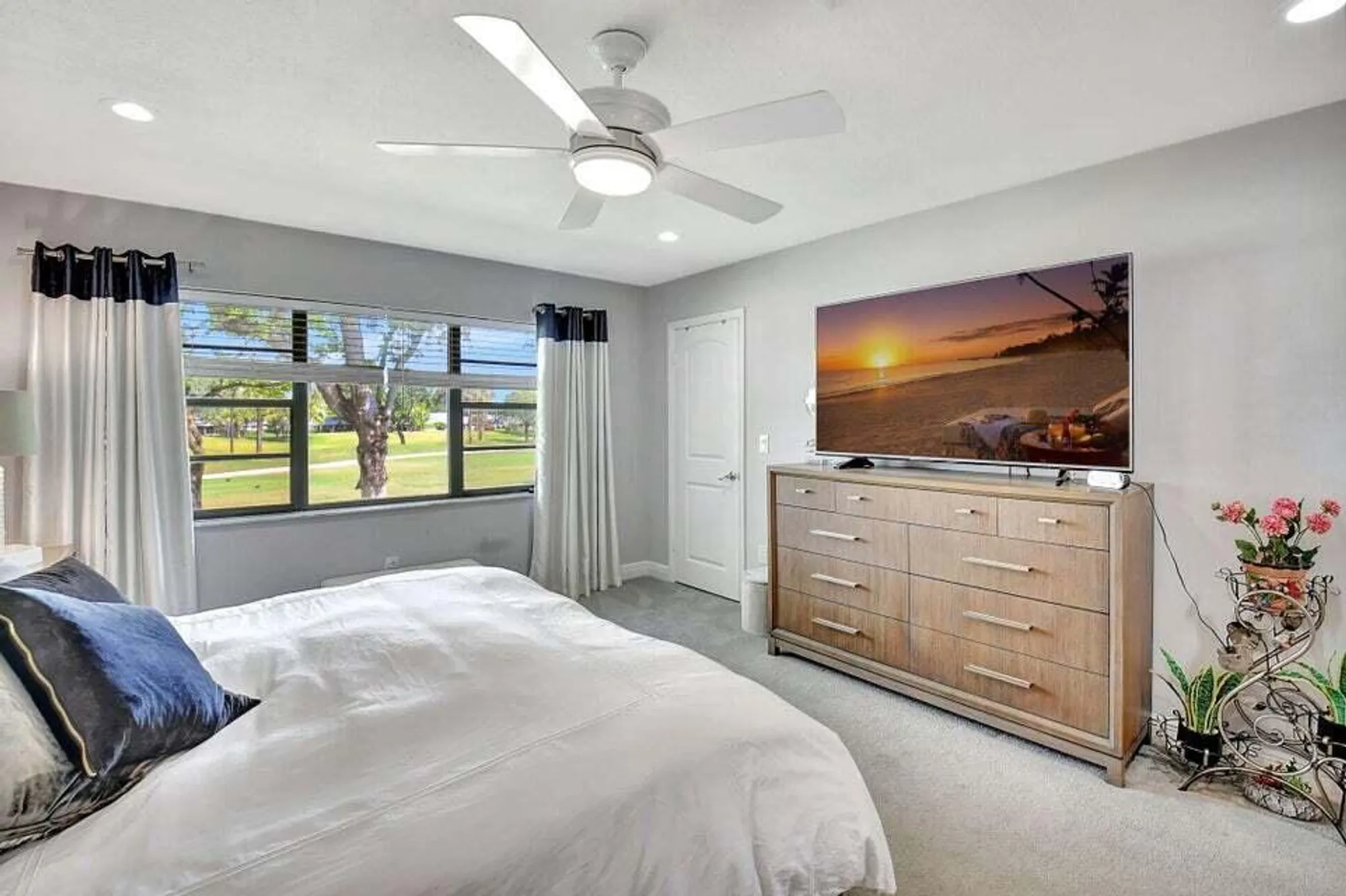 Property Slideshow image 16 of 58 | 15 westgate ln d, Boynton Beach, FL, 33436