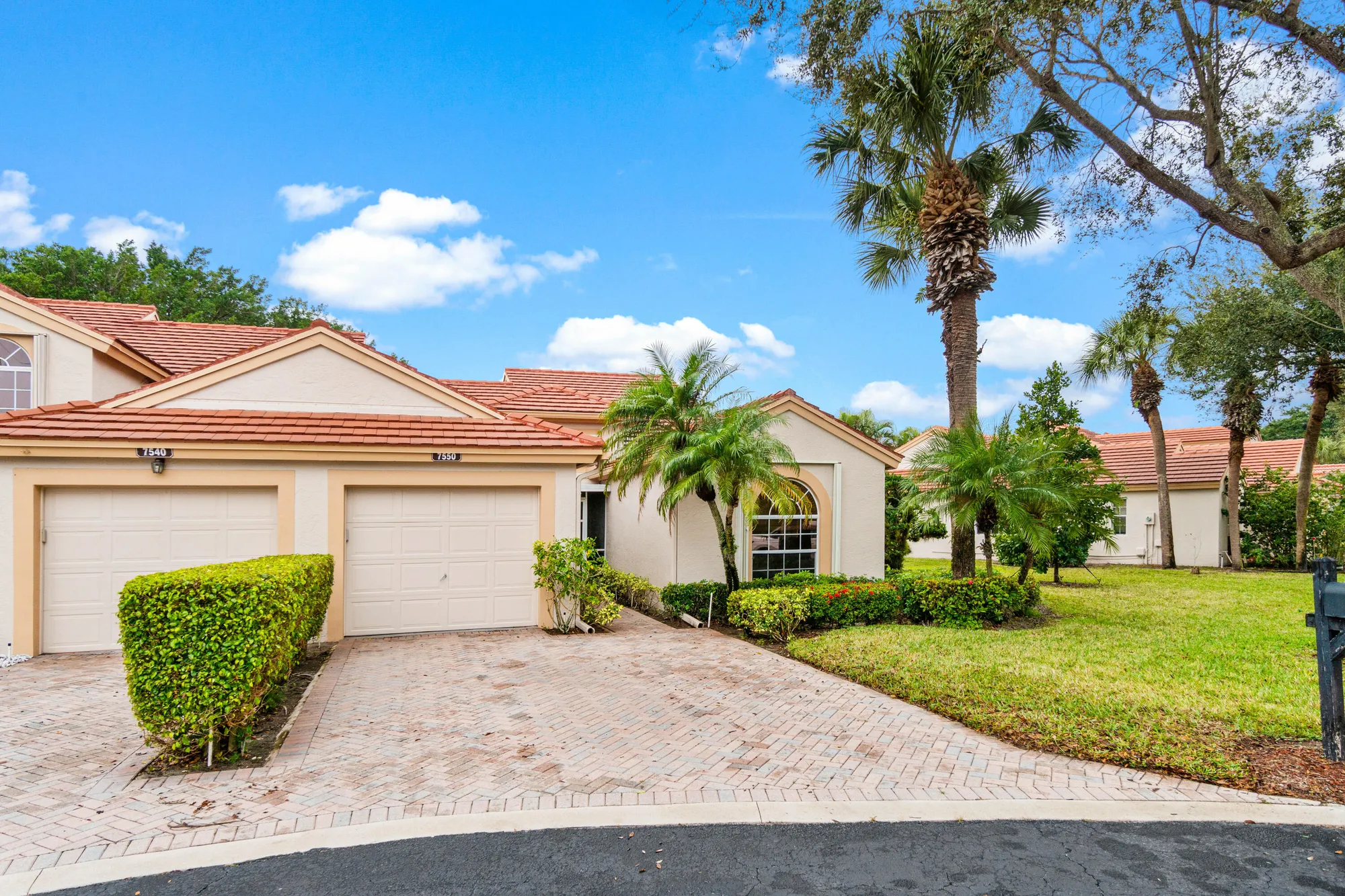 Property Slideshow image 2 of 27 | 7550 diamond pointe cir, Delray Beach, FL, 33446