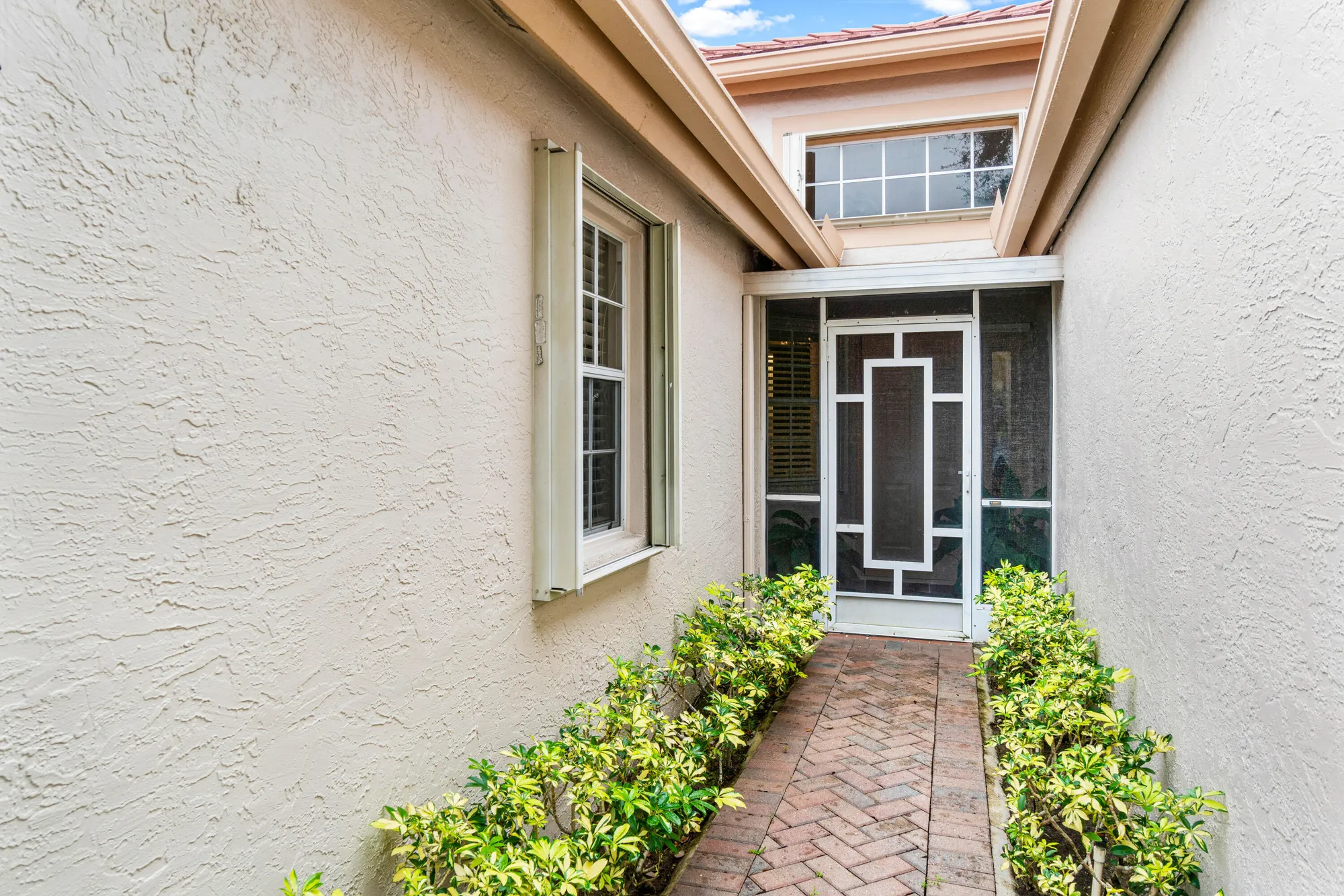 Property Slideshow image 3 of 27 | 7550 diamond pointe cir, Delray Beach, FL, 33446