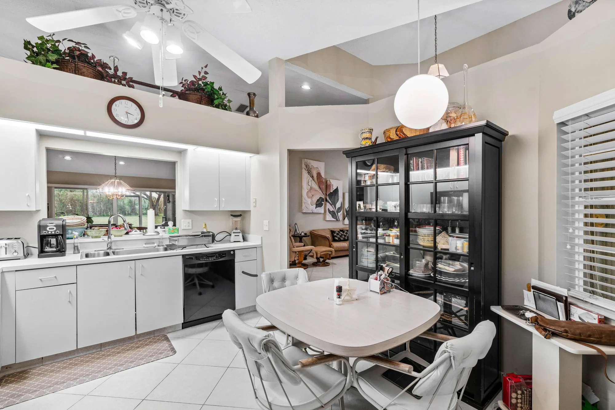 Property Slideshow image 8 of 27 | 7550 diamond pointe cir, Delray Beach, FL, 33446