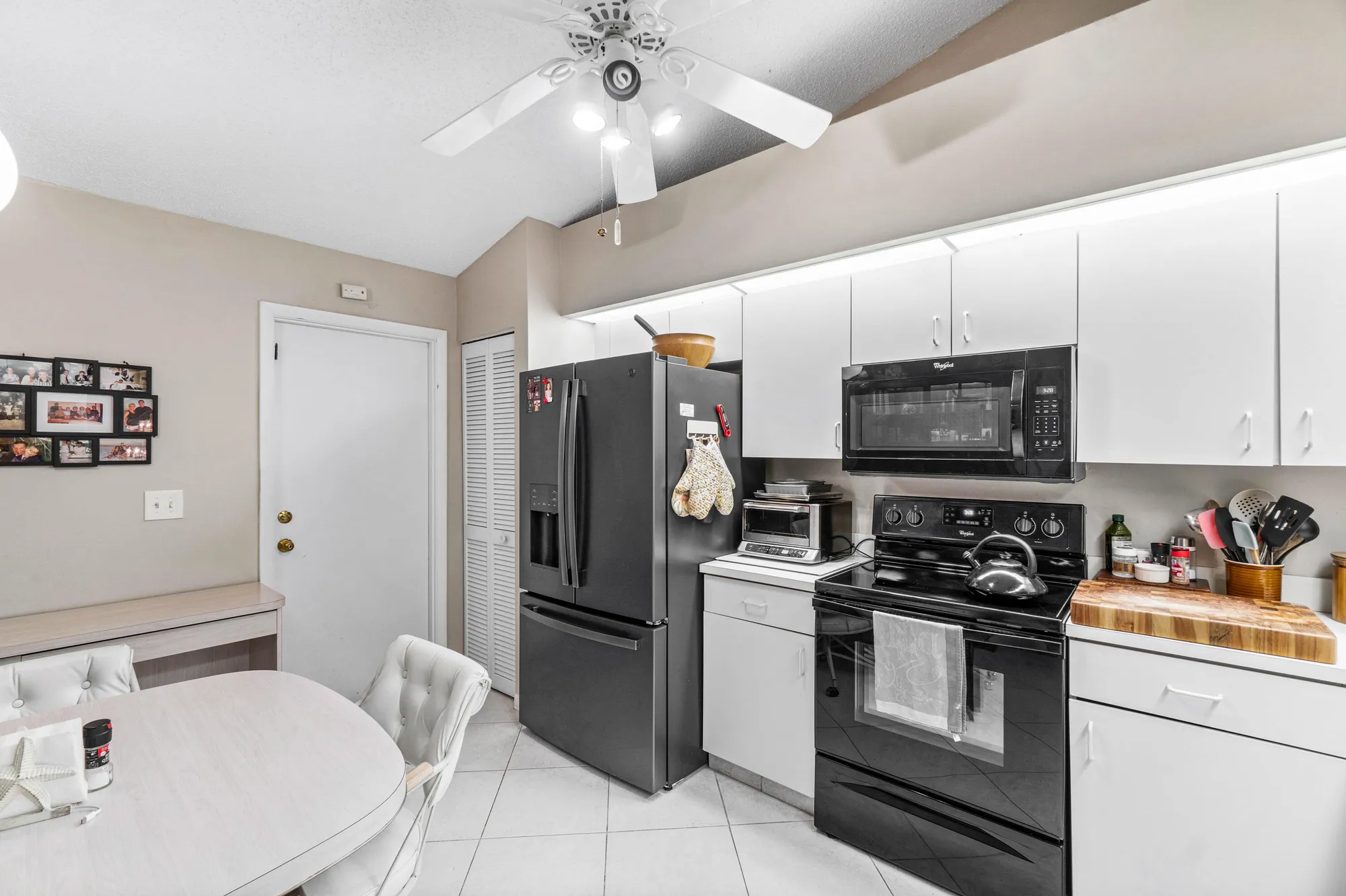 Property Slideshow image 9 of 27 | 7550 diamond pointe cir, Delray Beach, FL, 33446