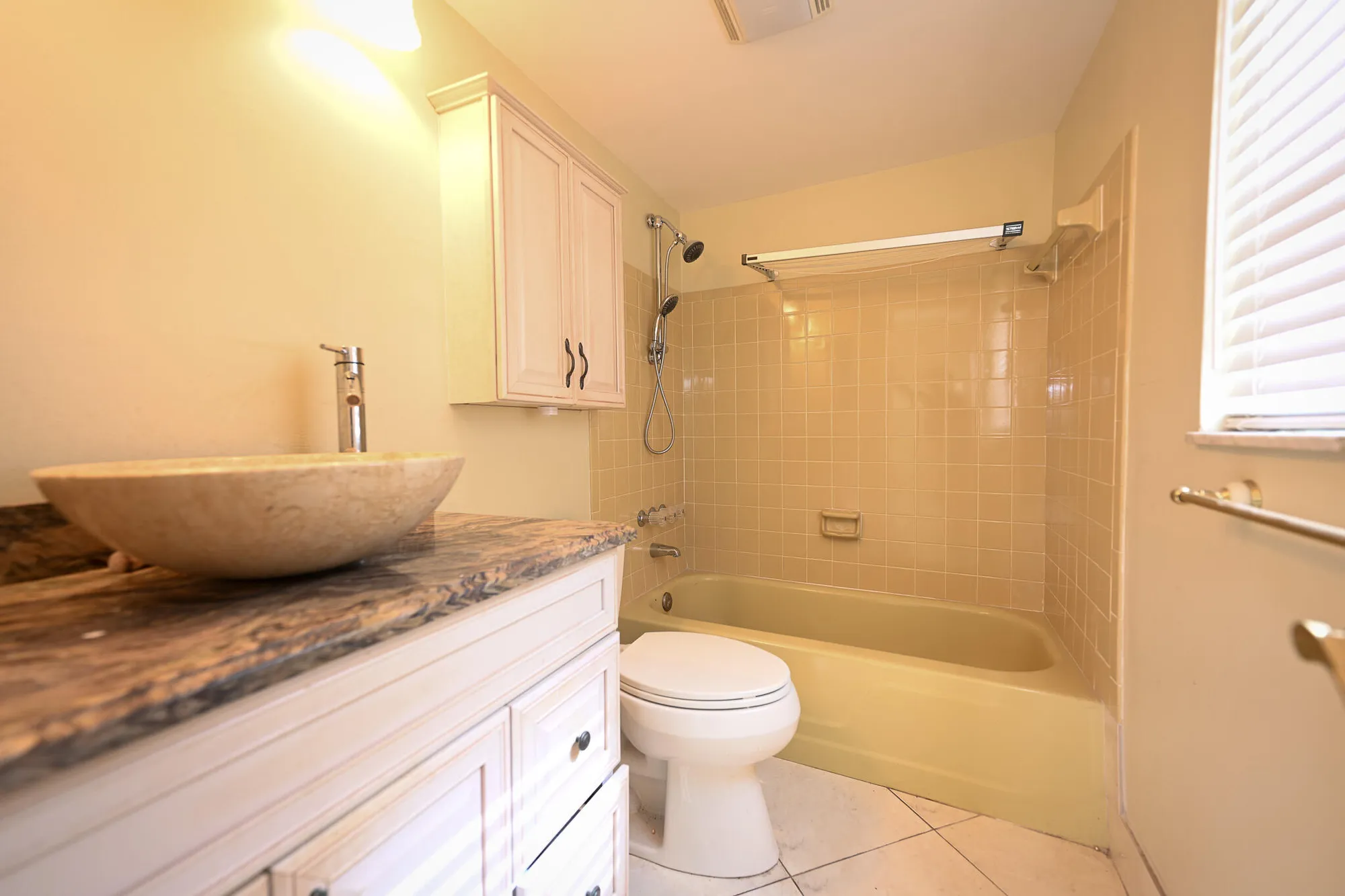 Property Slideshow image 10 of 15 | 7655 w atlantic blvd 101, Margate, FL, 33063