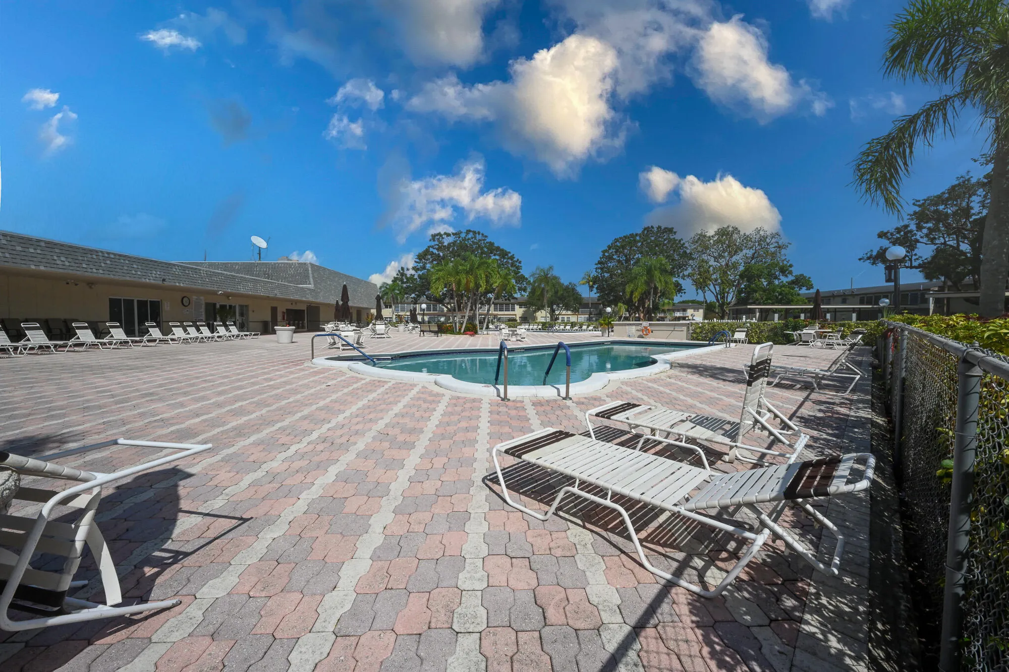 Property Slideshow image 15 of 15 | 7655 w atlantic blvd 101, Margate, FL, 33063