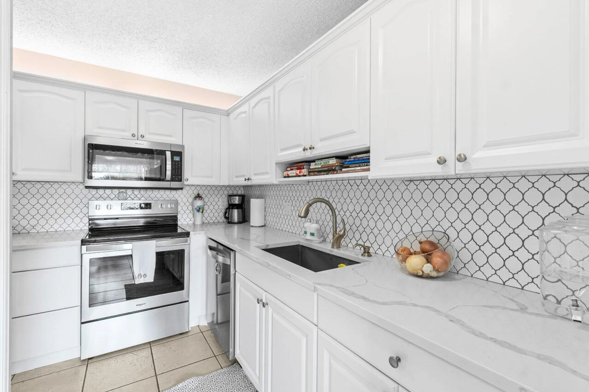 Property Slideshow image 9 of 25 | 1131 calamondin ter 203 ter 203, Delray Beach, FL, 33445