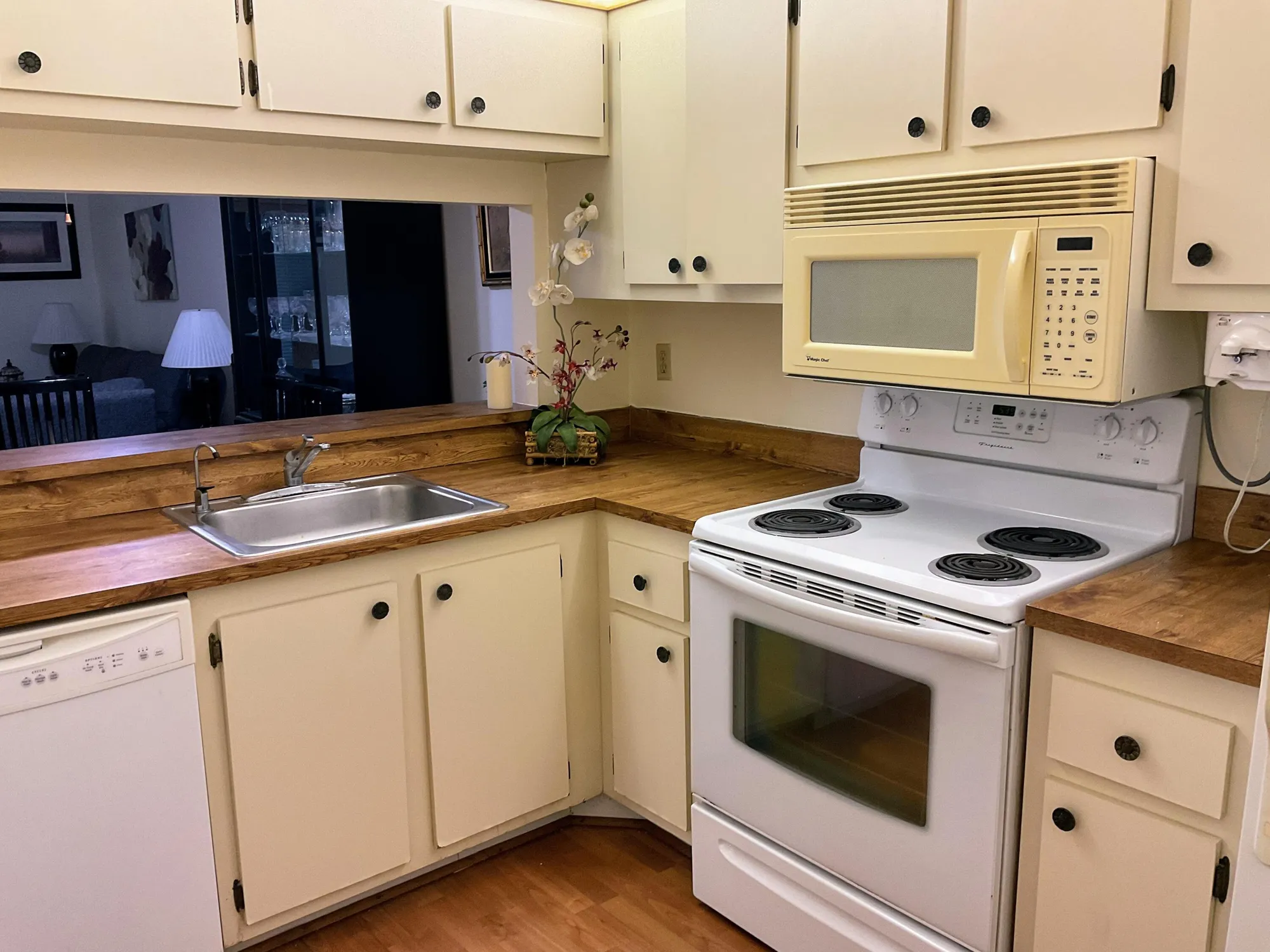 Property Slideshow image 6 of 18 | 7214 golf colony ct apt 101, Lake Worth, FL, 33467