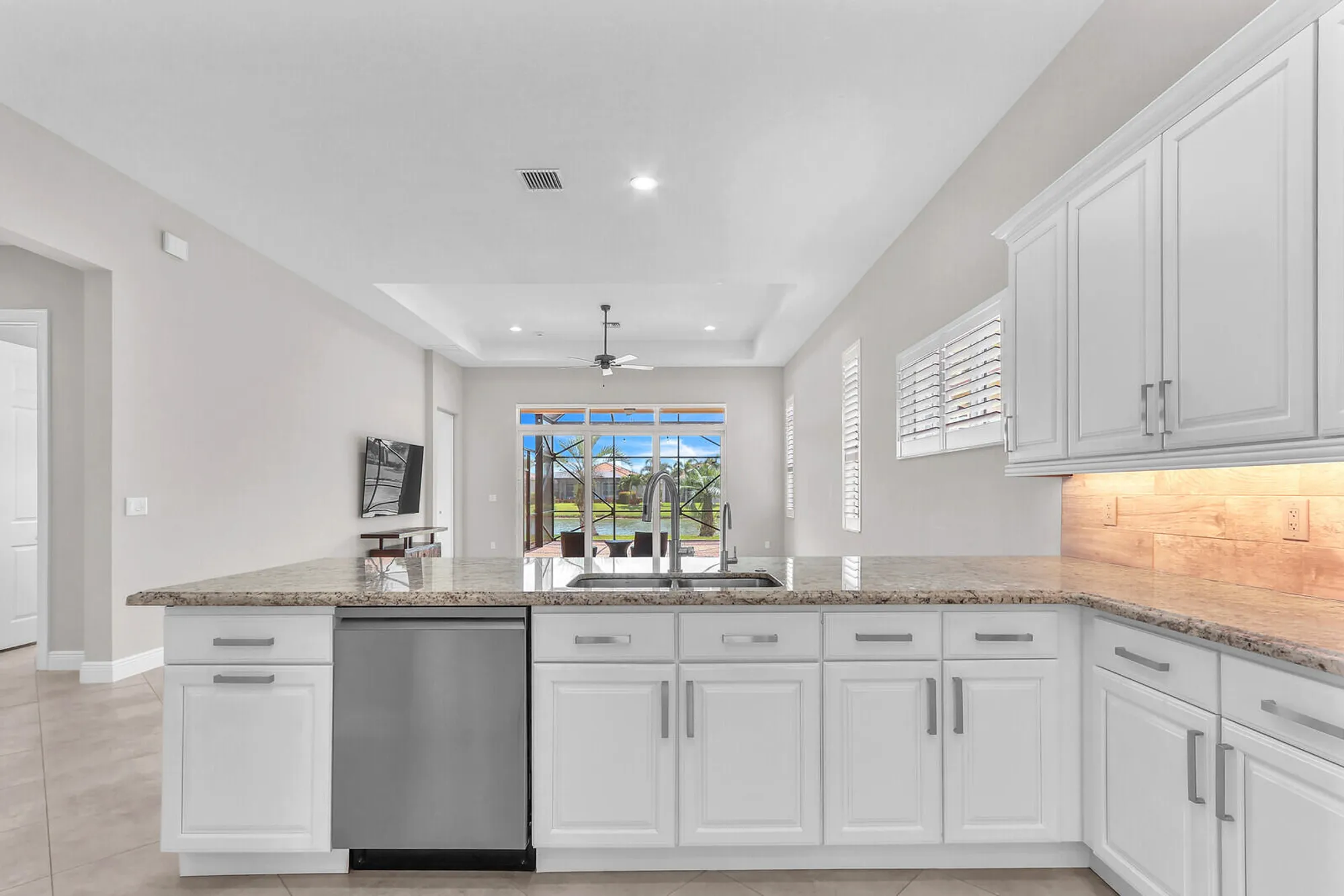 Property Slideshow image 14 of 76 | 10464 sw visconti way, Port Saint Lucie, FL, 34986