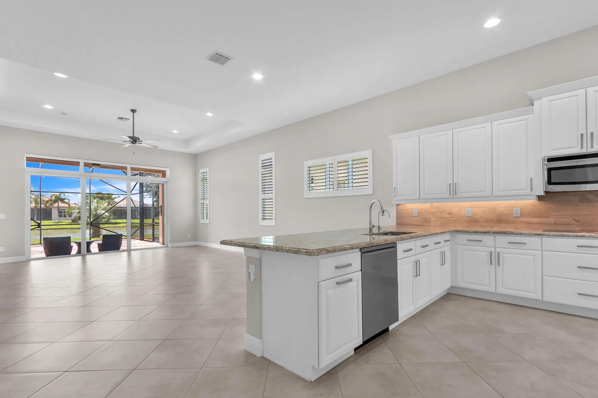 Property Slideshow image 16 of 76 | 10464 sw visconti way, Port Saint Lucie, FL, 34986