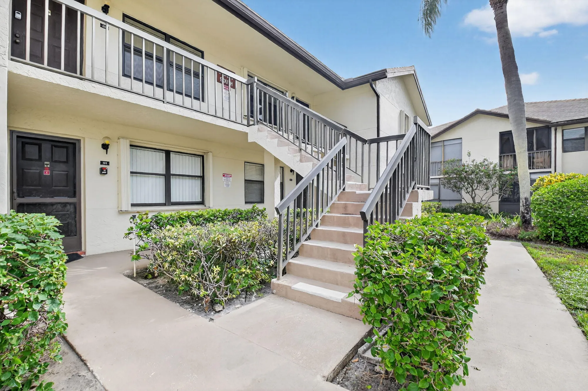 Property Slideshow image 2 of 29 | 7657 tahiti ln apt 202, Lake Worth, FL, 33467