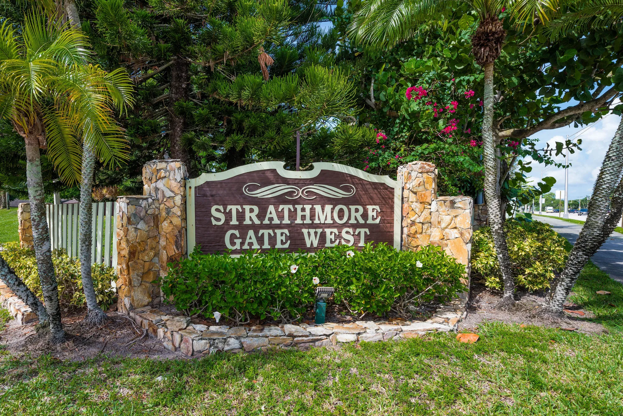 Property Slideshow image 27 of 29 | 403 northgate ct, Royal Palm Beach, FL, 33411