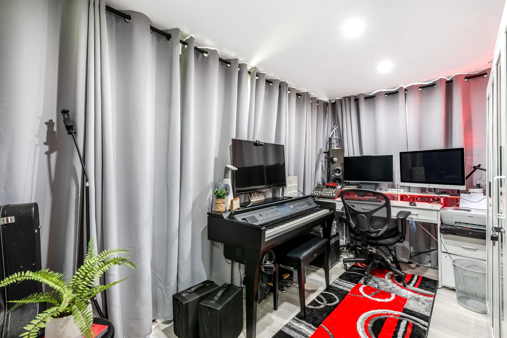 Property Slideshow image 20 of 29 | 403 northgate ct, Royal Palm Beach, FL, 33411