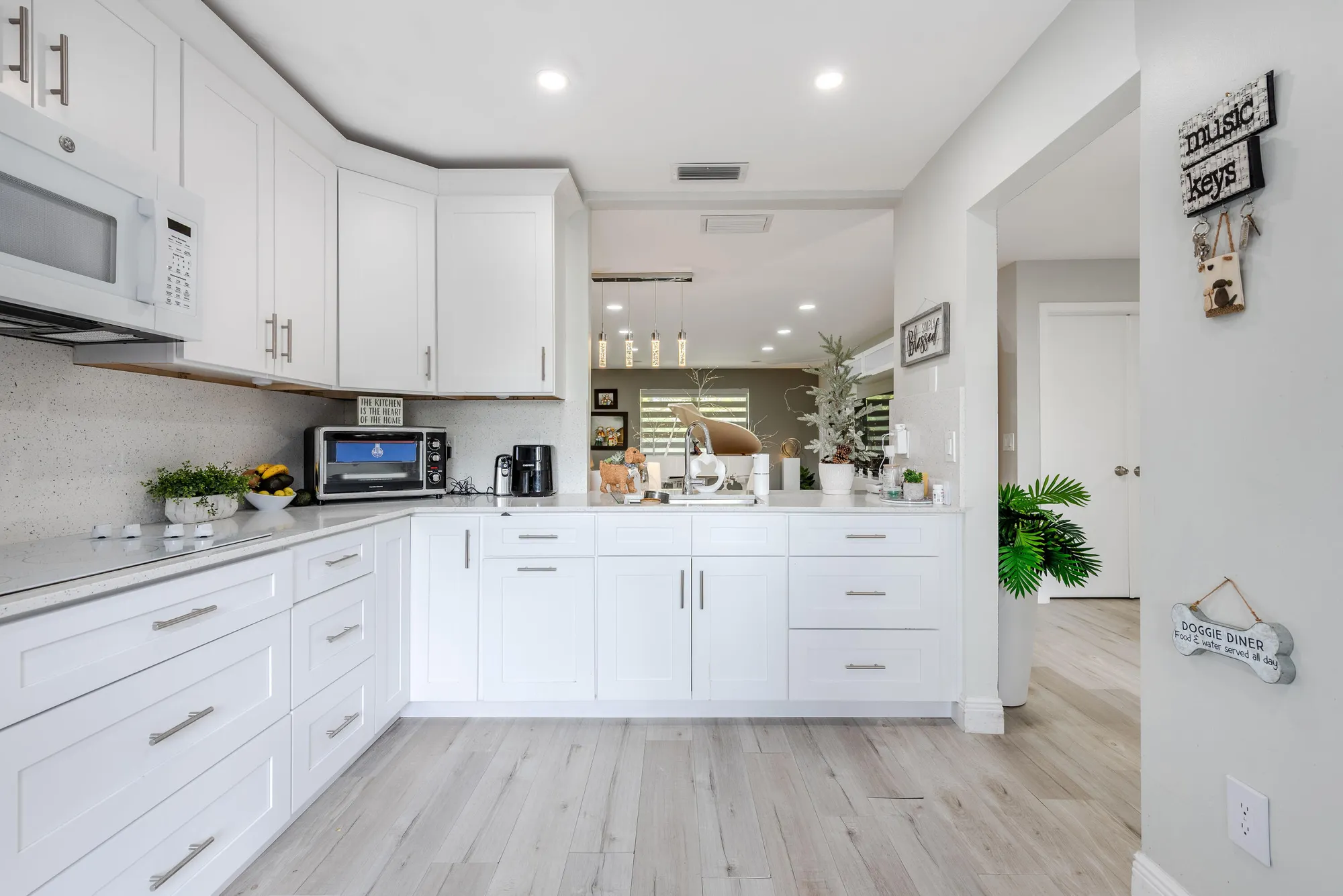 Property Slideshow image 6 of 29 | 403 northgate ct, Royal Palm Beach, FL, 33411