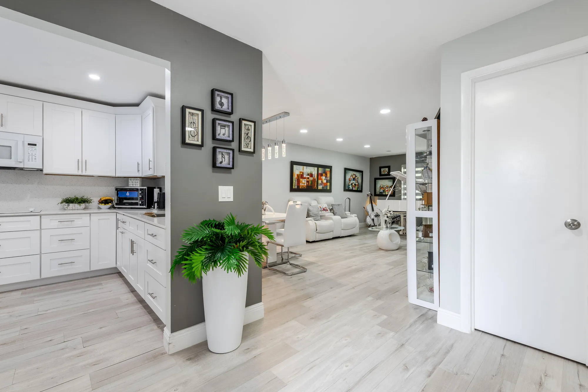 Property Slideshow image 4 of 29 | 403 northgate ct, Royal Palm Beach, FL, 33411