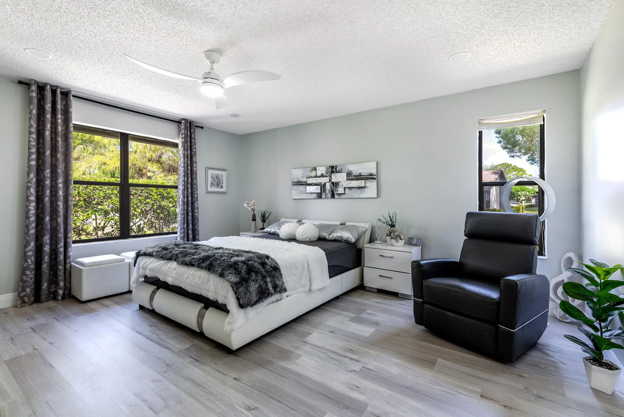 Property Slideshow image 15 of 29 | 403 northgate ct, Royal Palm Beach, FL, 33411