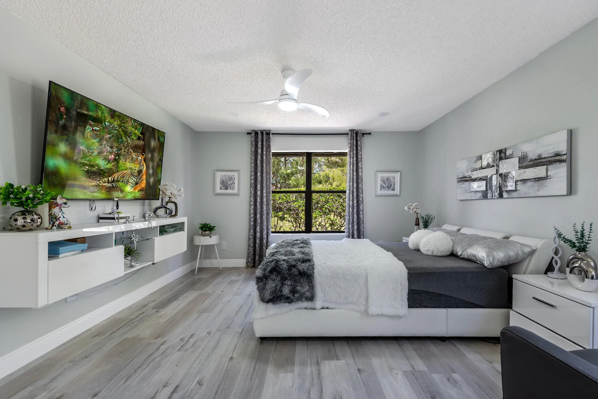 Property Slideshow image 16 of 29 | 403 northgate ct, Royal Palm Beach, FL, 33411