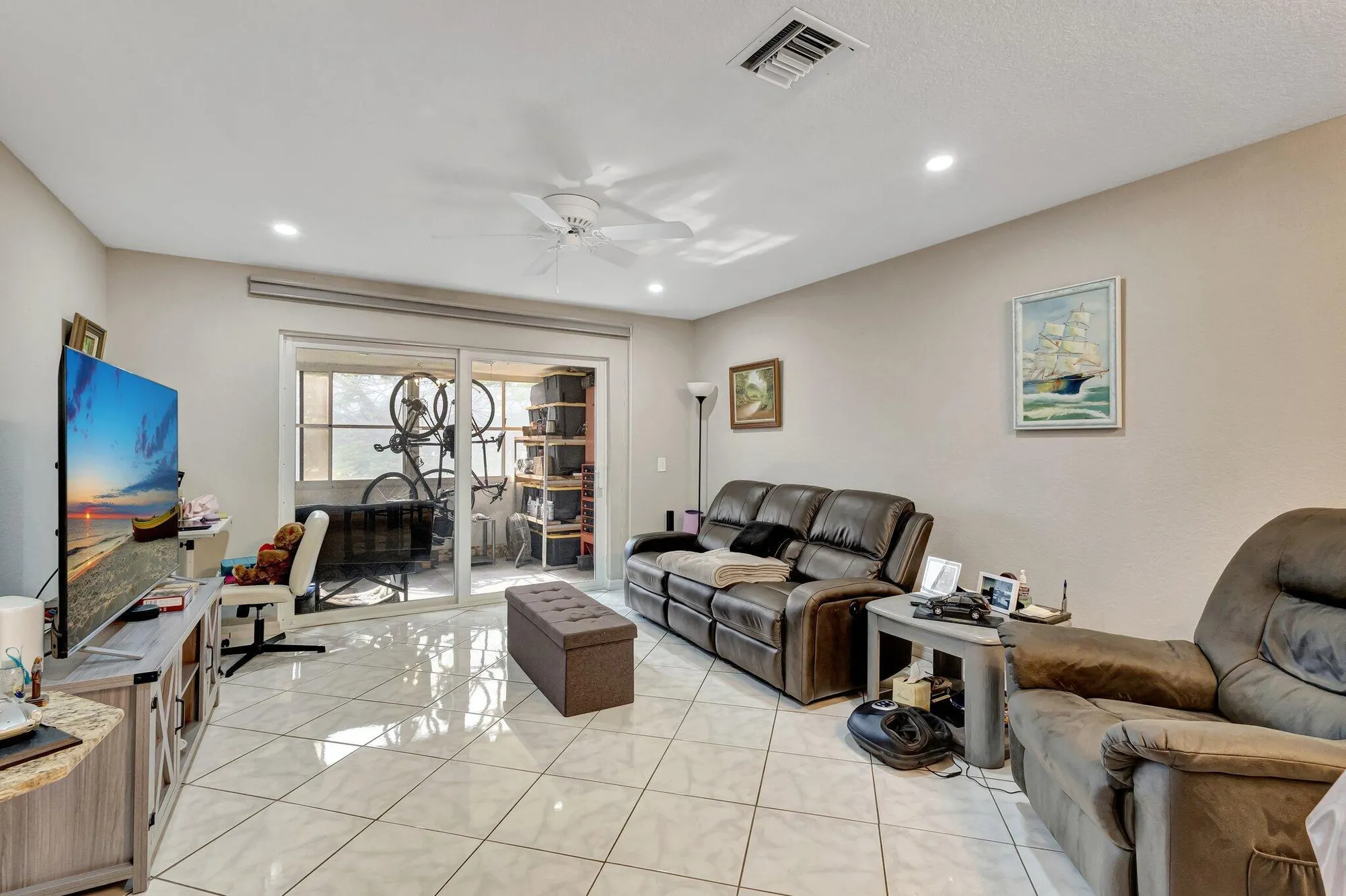 Property Slideshow image 18 of 36 | 12012 greenway cir 205, Royal Palm Beach, FL, 33411