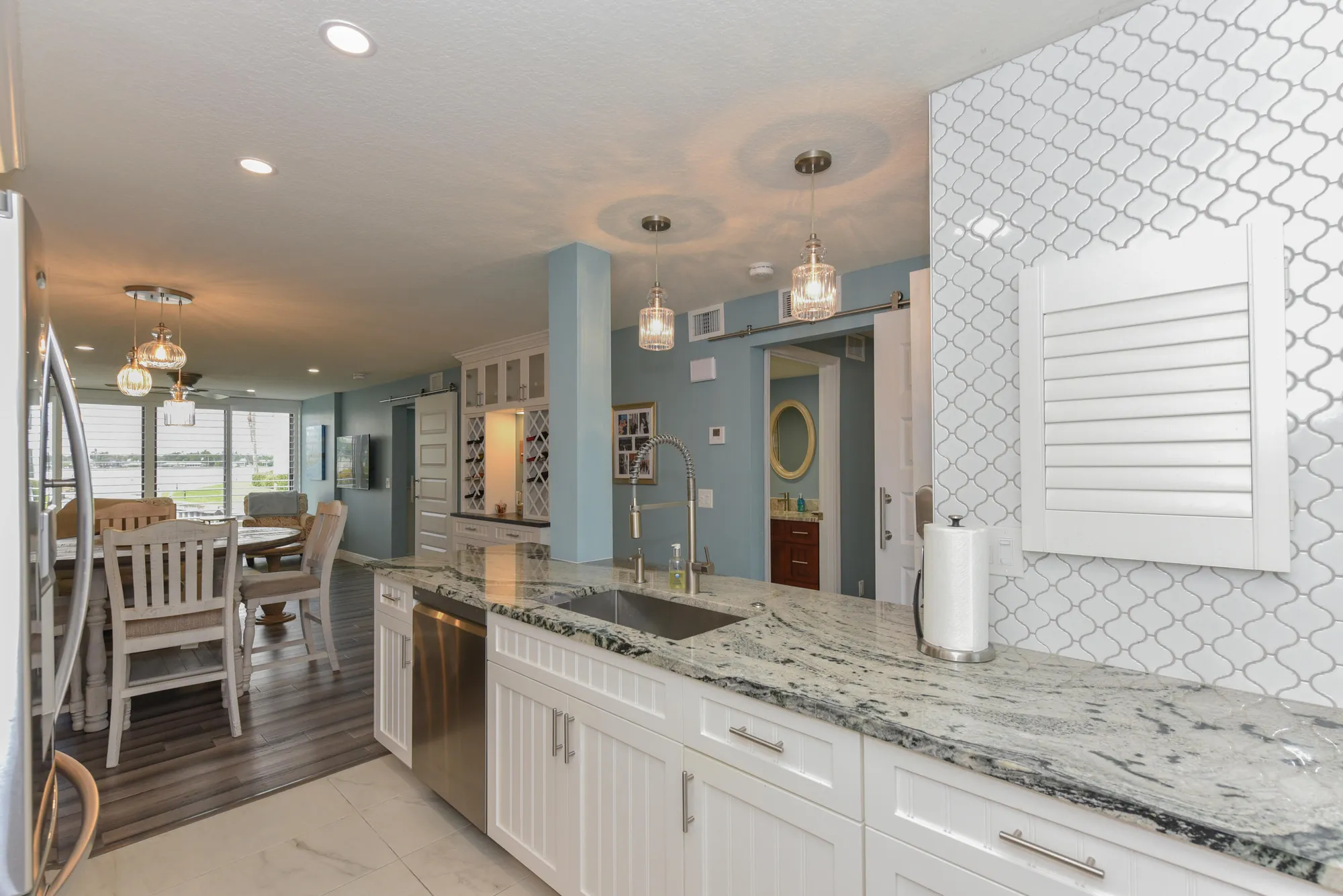 Property Slideshow image 7 of 34 | 1950 sw palm city rd apt 11105, Stuart, FL, 34994